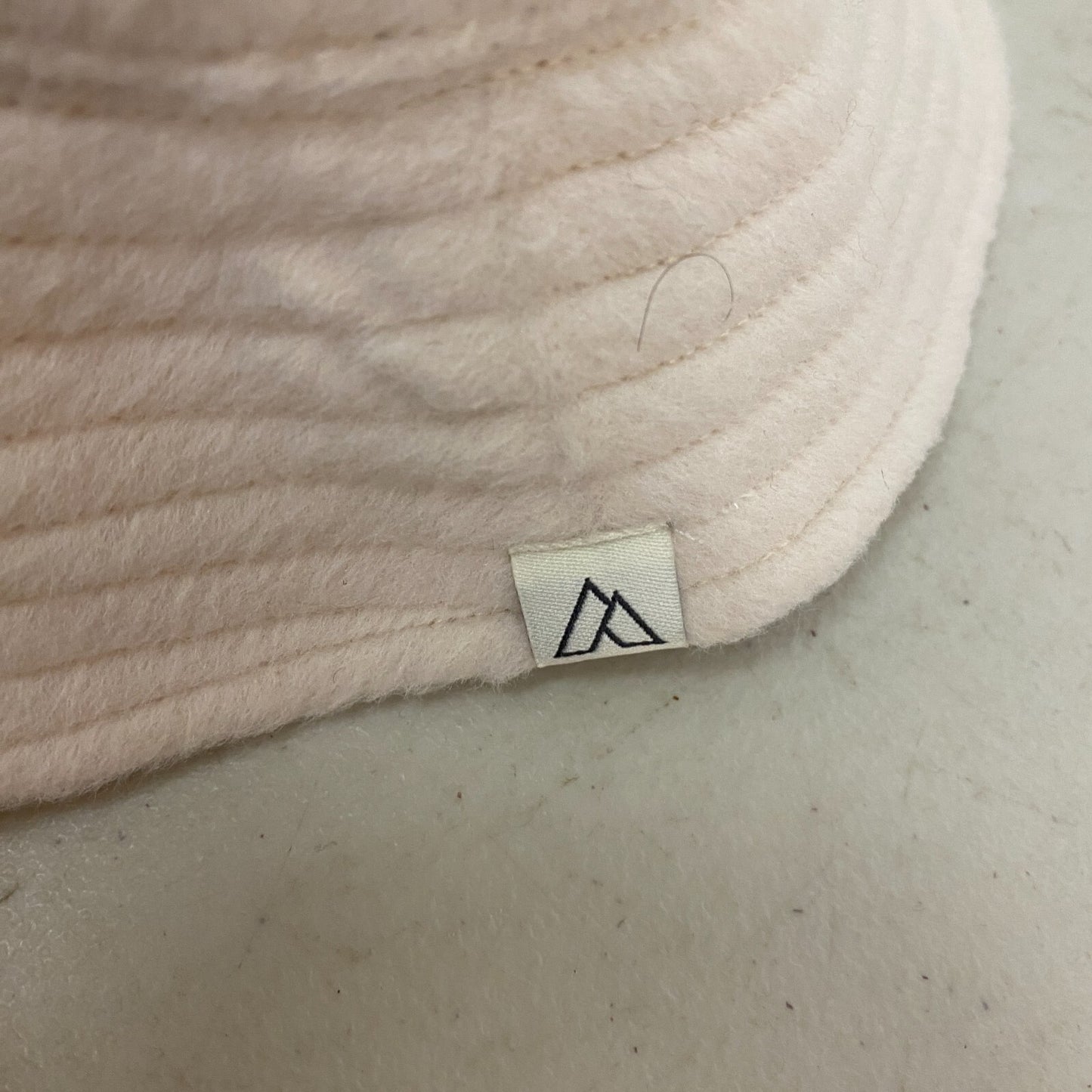 ALPINE DESIGN WOMENS AD W CUTE BRUSHED BUCKT HAT CREAM ONSIZE OSFA ADWA2016