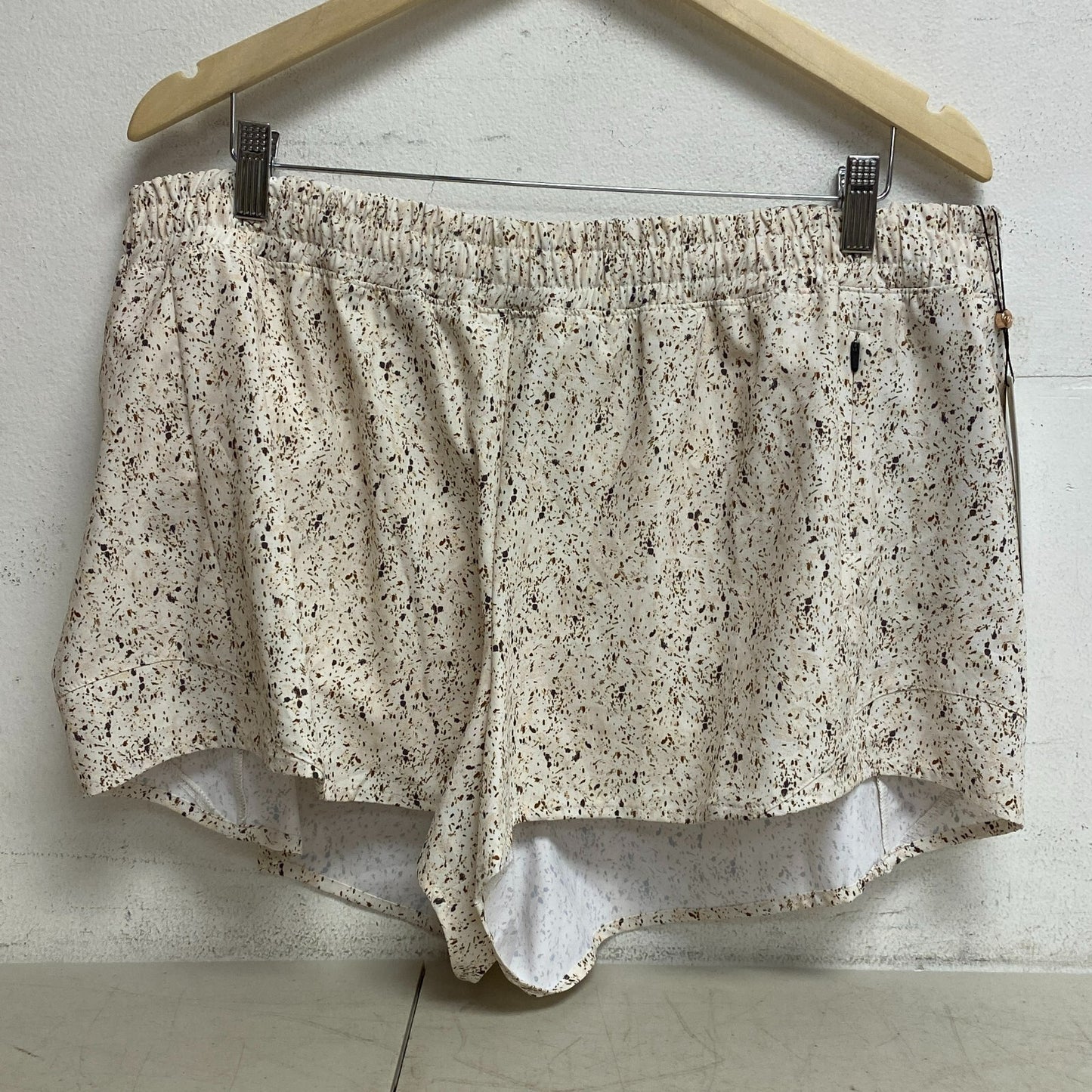 Calia Women's Mid Rise Infinity Run Shorts Freckle Dot Unbleached WAX12336PRT