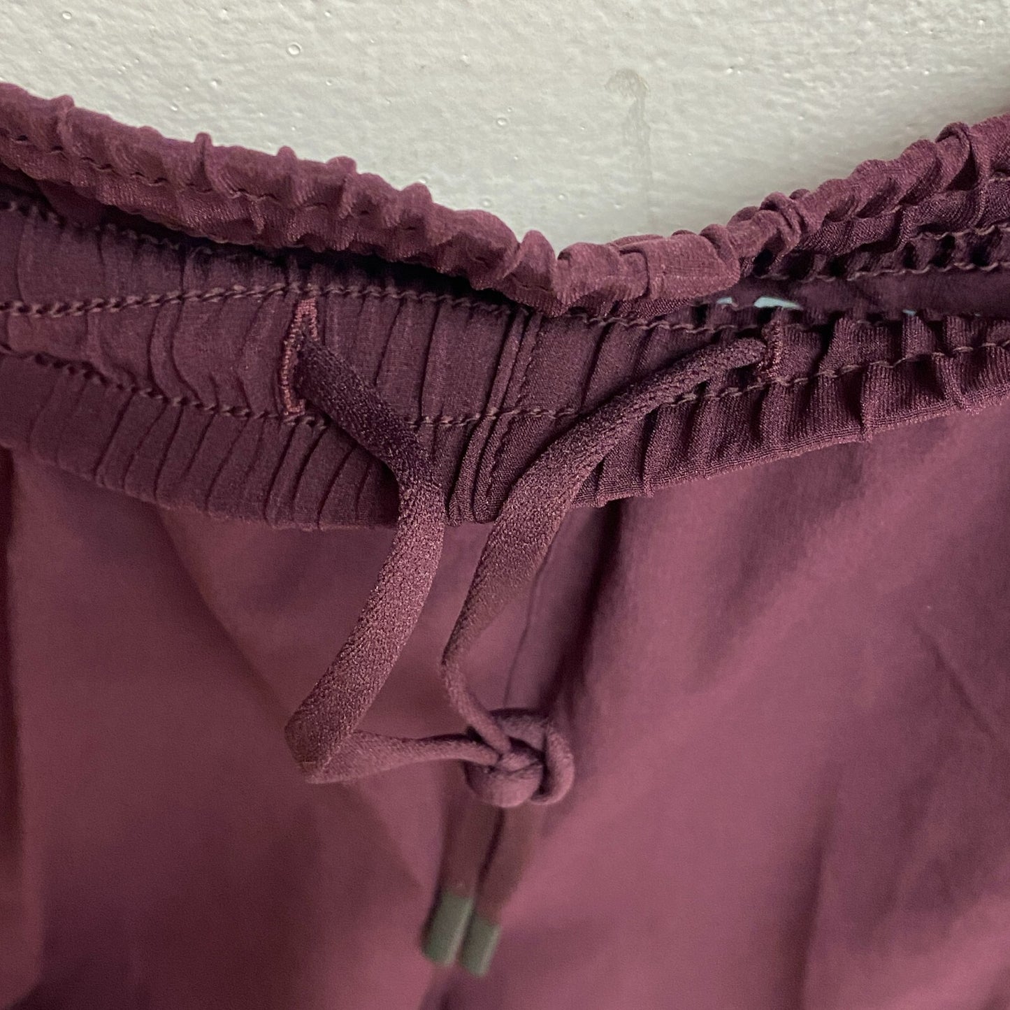 VRST Mens Elevate 8" inseam Run Shorts Dark Cranberry Summer Trendy MAX231403