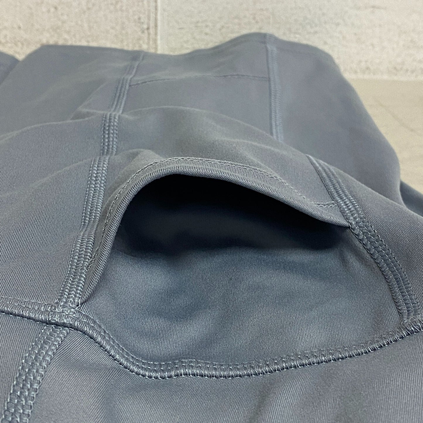 DSG  Women's 7 in Momentum Ultra High Rise Bike Short Wet Cement DAW12302