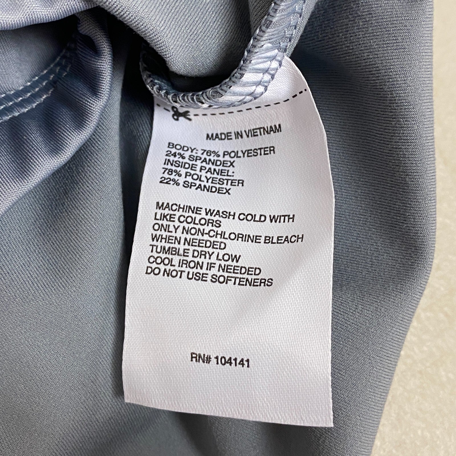 DSG Women's Momentum Cropped  Scoop Neck Tank Top Wet Cement DAW13301 New