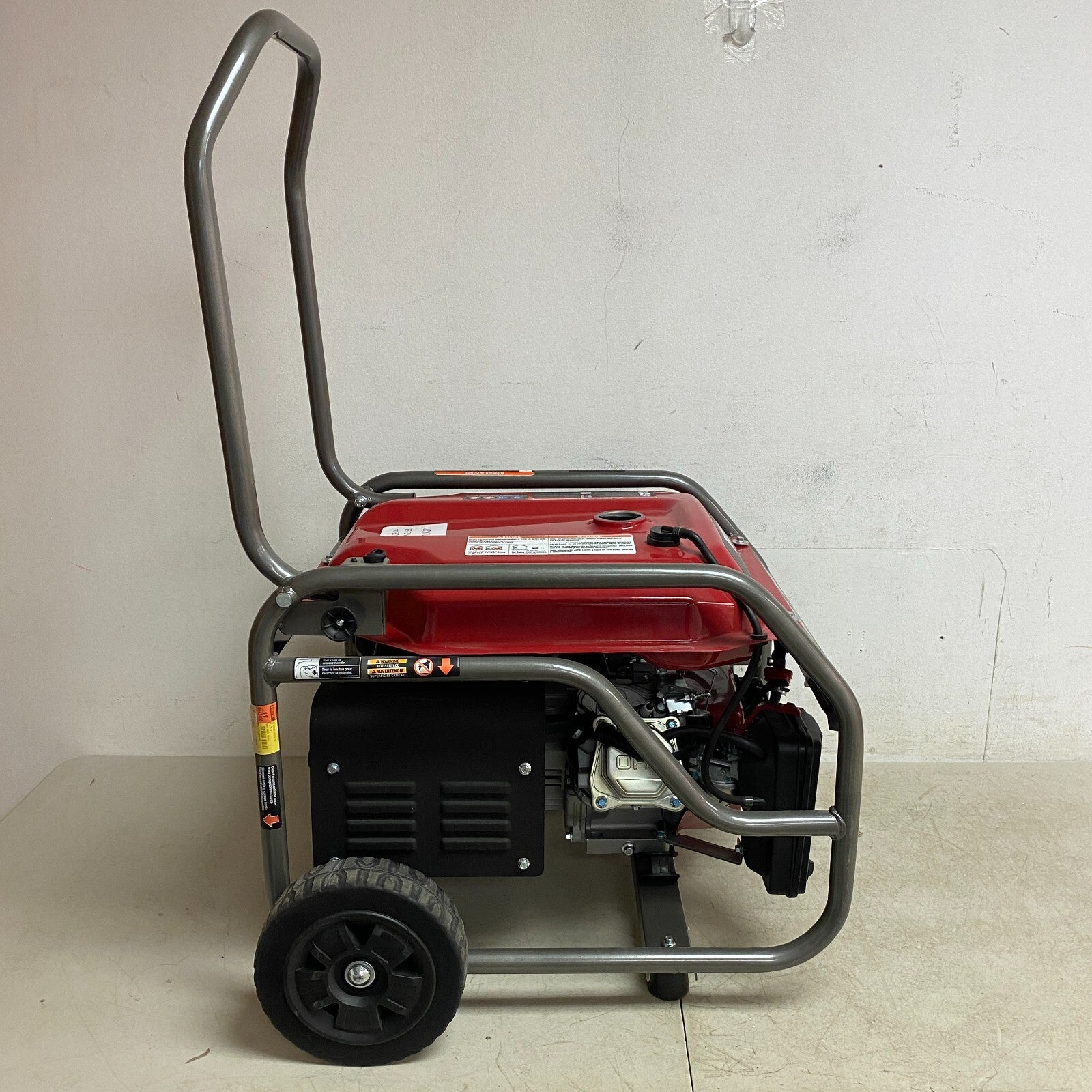 BLACK MAX Portable 3600 Watt Generator with Auto Shutdown