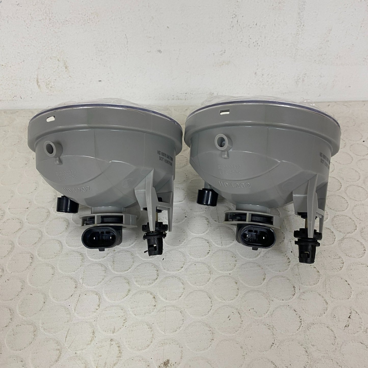 Autosaver88 Fog Lights Clear Lens w/Bulbs Harness Switch Toyota Tacoma Tundra