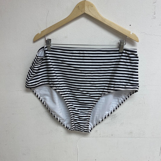 DSG Women's Nell Print Swim Bottom Even Stripe Black/White 2316BXPRTWP Brand New