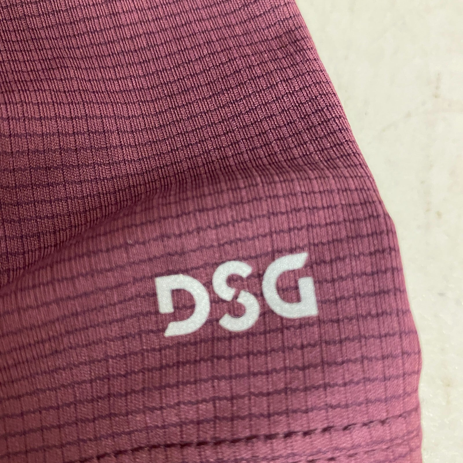 DSG Men's Run Tank Team Burgundy Solid Sleeveless Running DAM22206