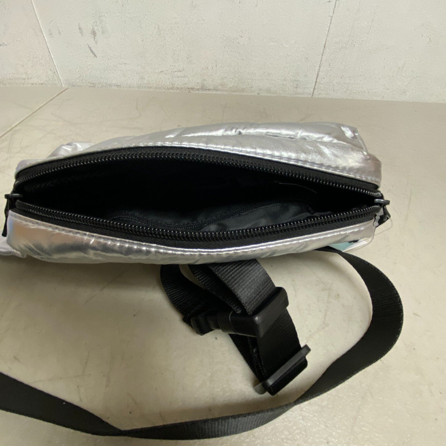 DSG Women's Accessories Essential Crossbody Bag Waist Pack Silver DSGBOSS05 New