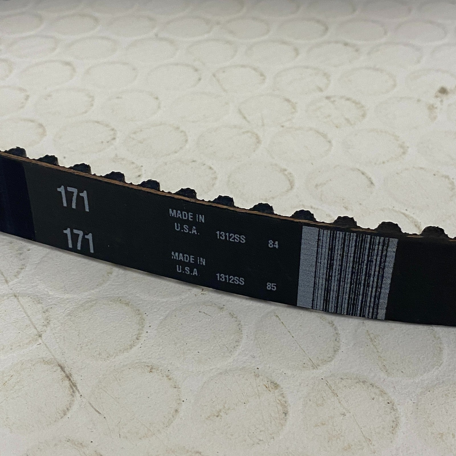 Gates T171 Premium Automotive Timing Belt 0.375in x 1in 119-Tooth