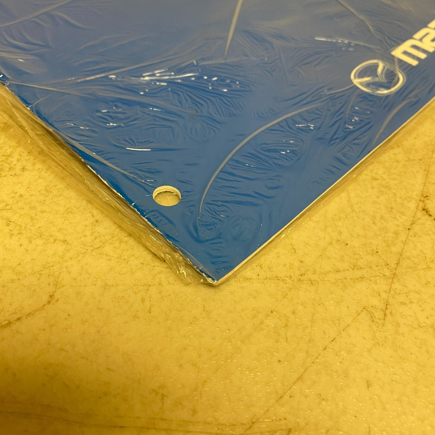 Mazda MX-5 Miata; MX-5; MPV 2003 Service Highlights 9999-95-MODL-03,#566-1CP