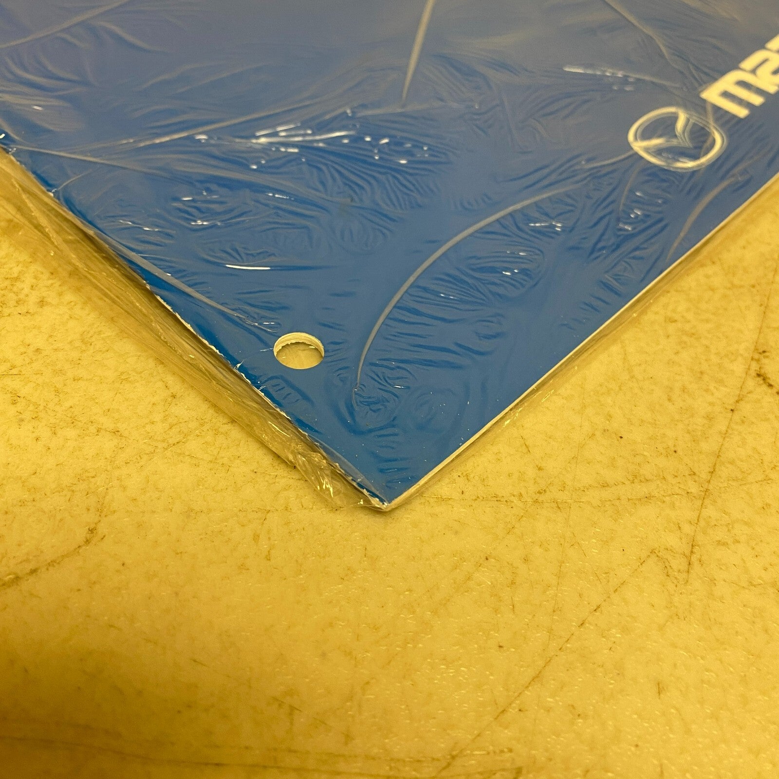 Mazda MX-5 Miata; MX-5; MPV 2003 Service Highlights 9999-95-MODL-03,#566-1CP