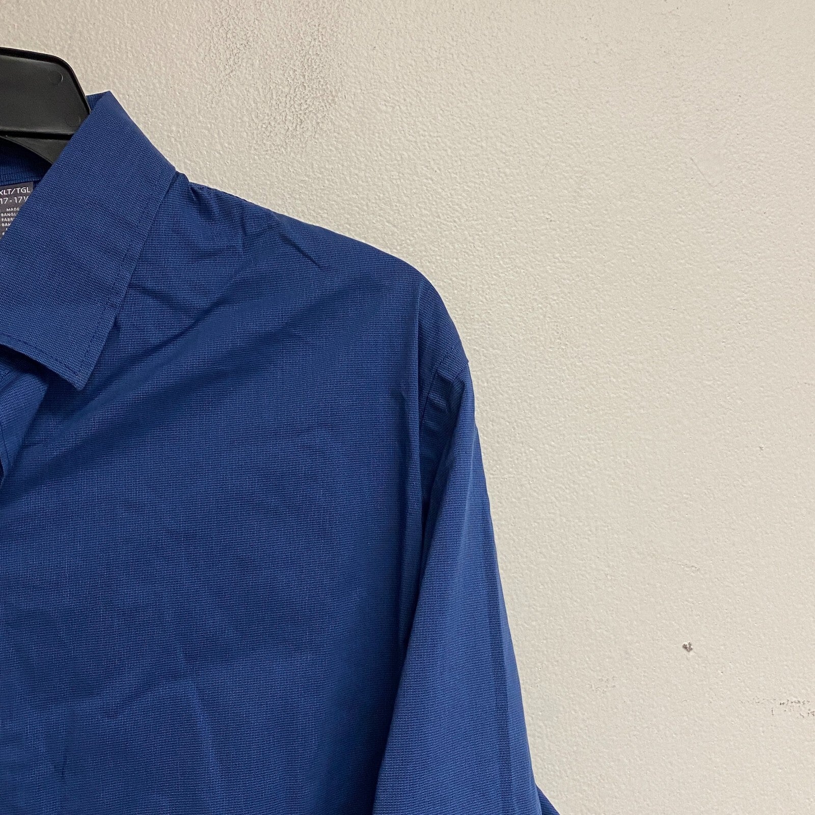 Van Heusen Big And Tall Long Sleeve Button Up Collared Shirt Size XLT Color Blue