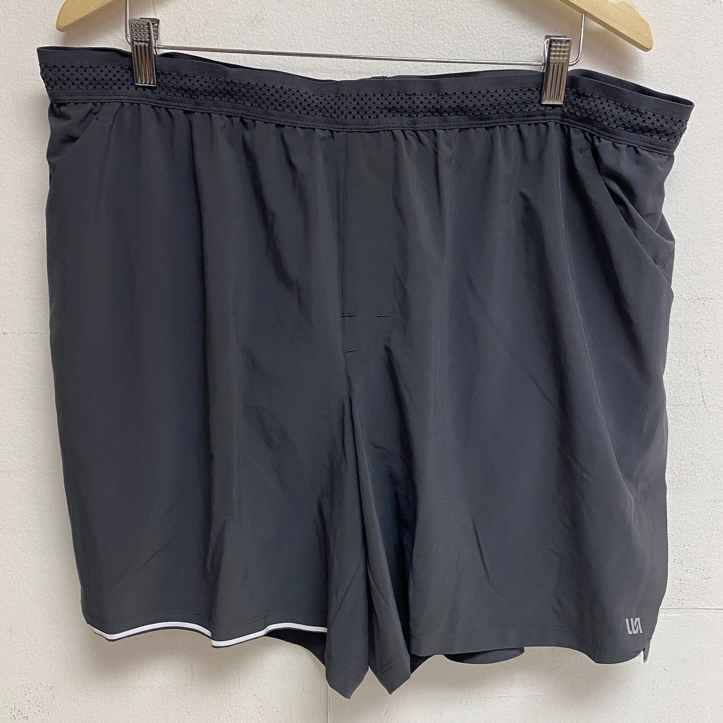 VRST Men's Enthusiast 7" Run Relaxed Fit Shorts Graphic Charocoal MAX200441N New