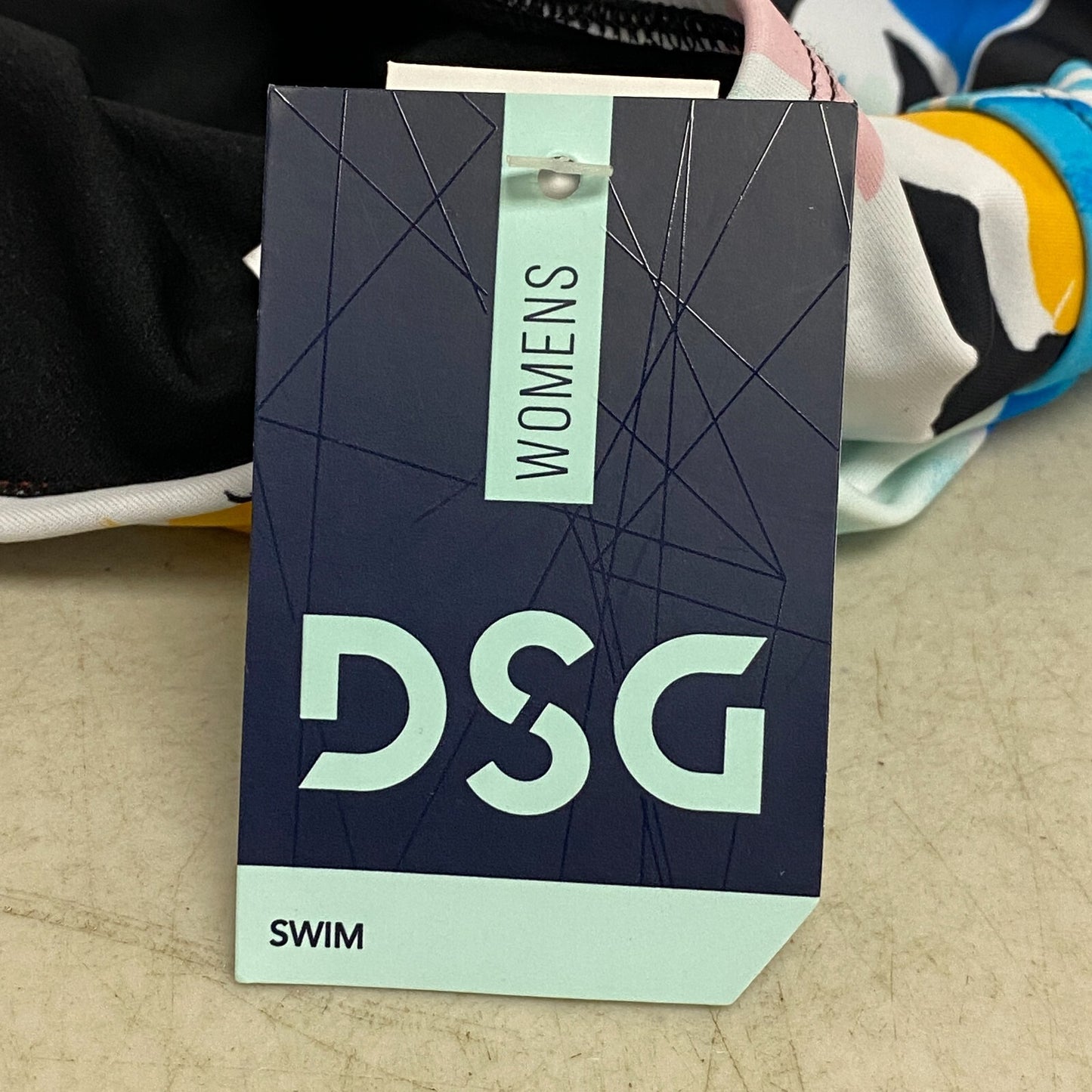 DSG Women's Swim Skylar Printed Floral Top Trop Halter Straps Black 2757PRT