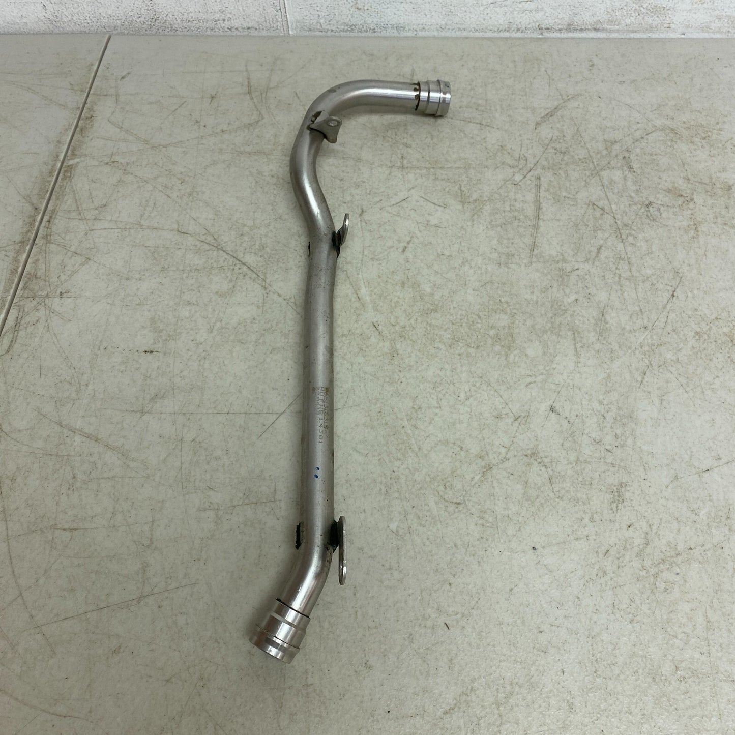 Audi Pipe 06E1318315