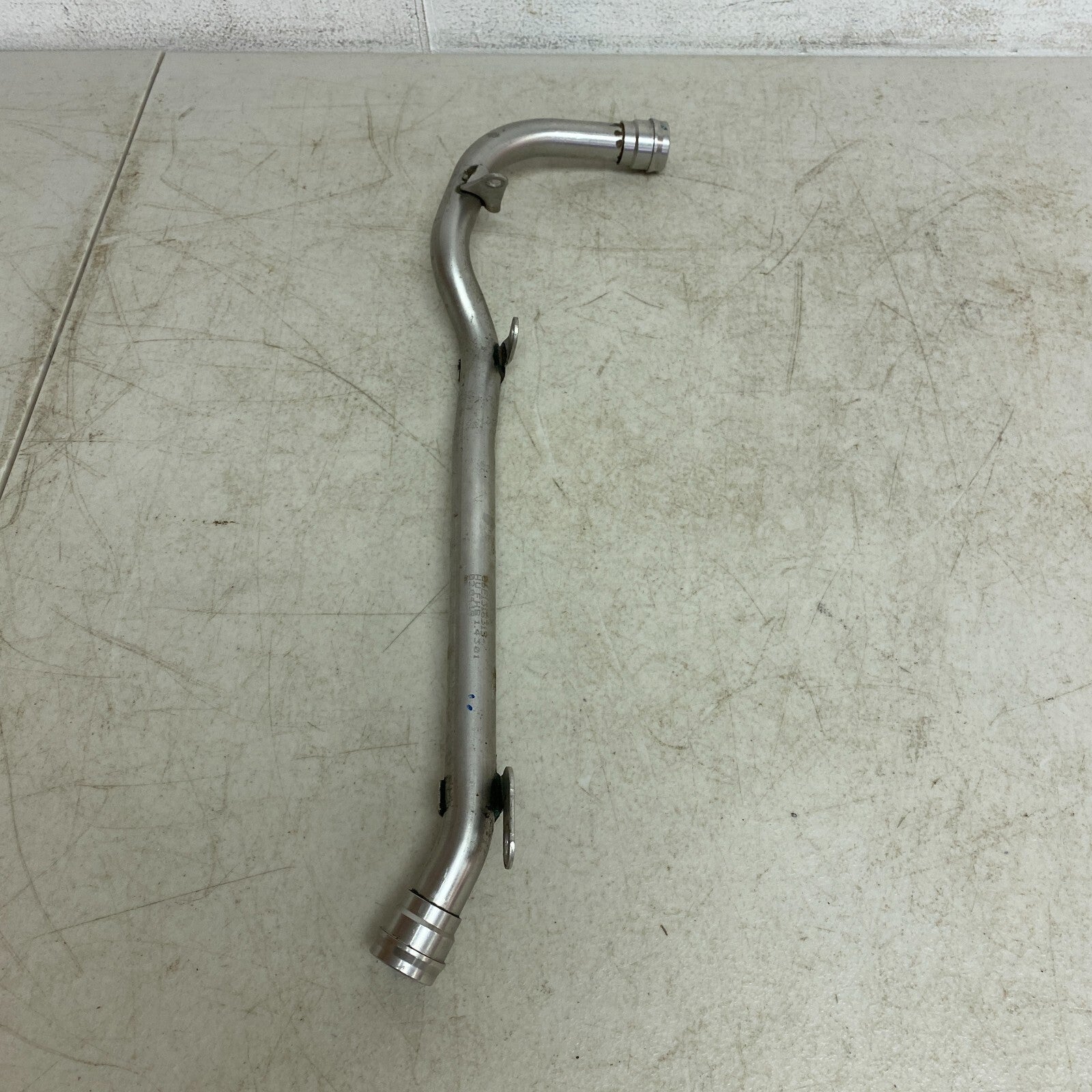 Audi Pipe 06E1318315