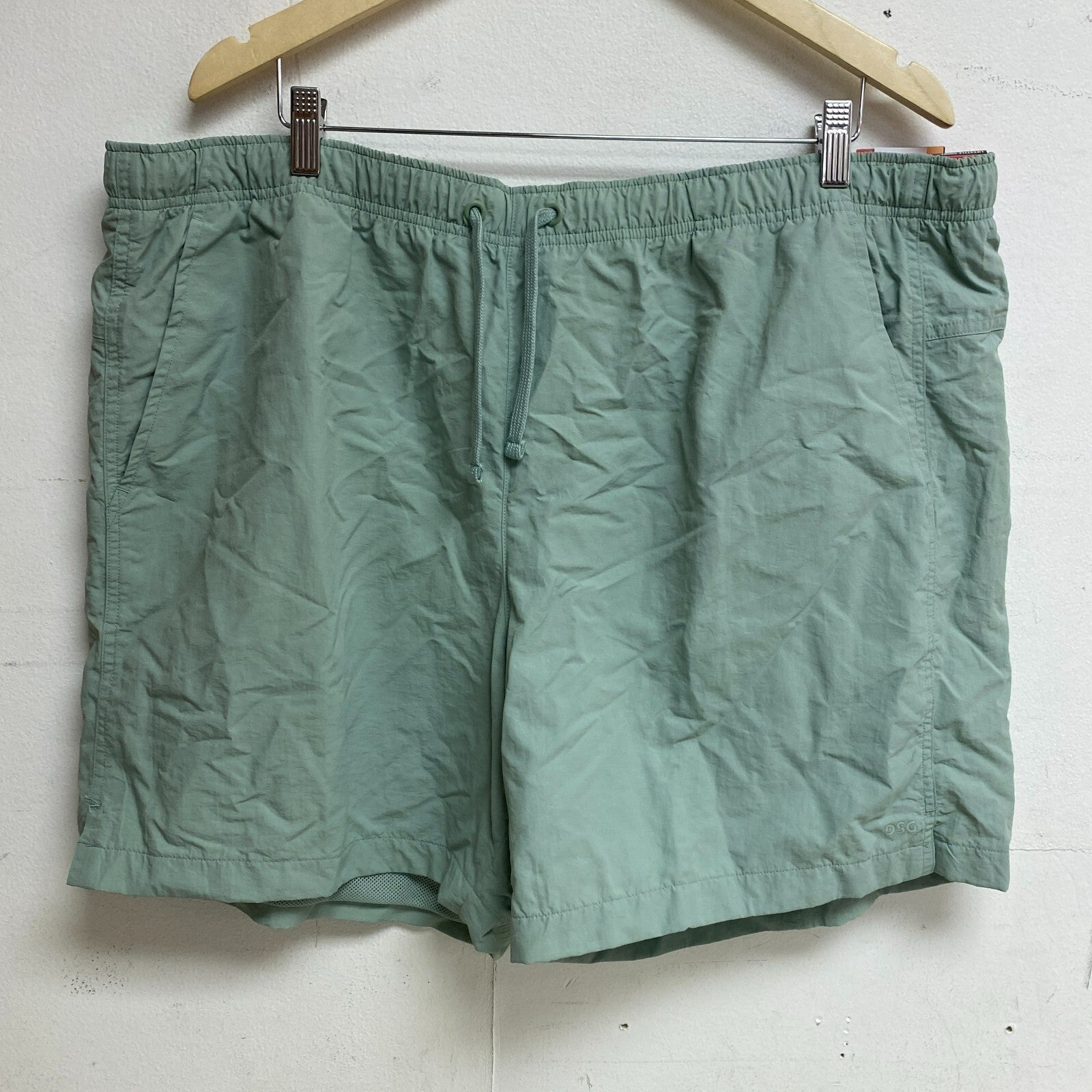 DSG X TWITCH + ALLISON Men's 6â Nylon Lifestyle Shorts Dusty Mint BOSSM13131