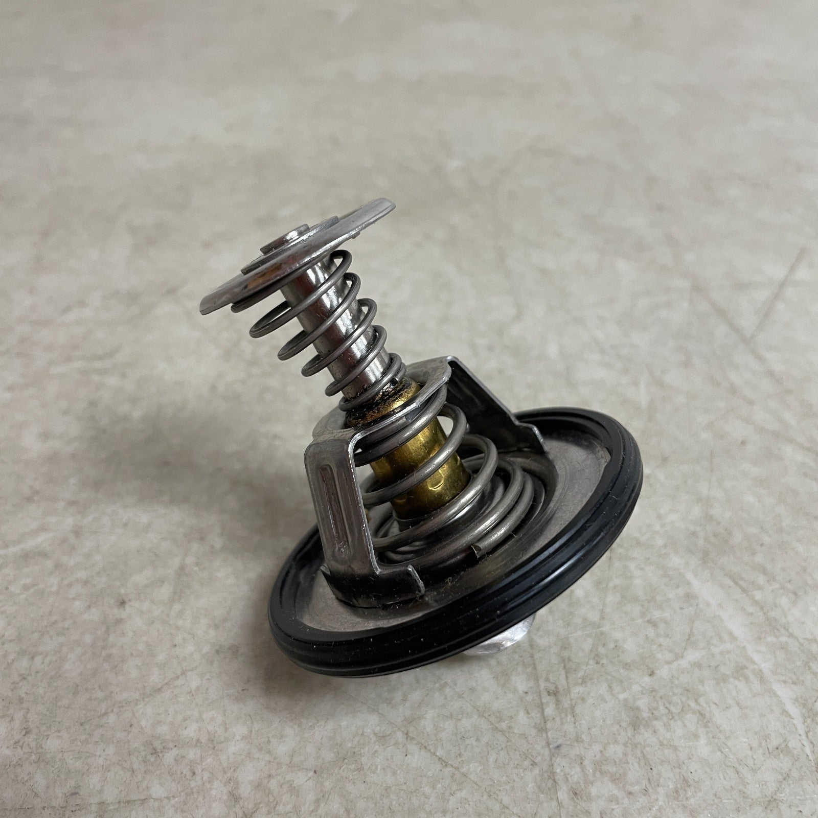 Beck/Arnley 143-0722 Thermostat Engine Coolant Regulator Valve for Honda Toyota