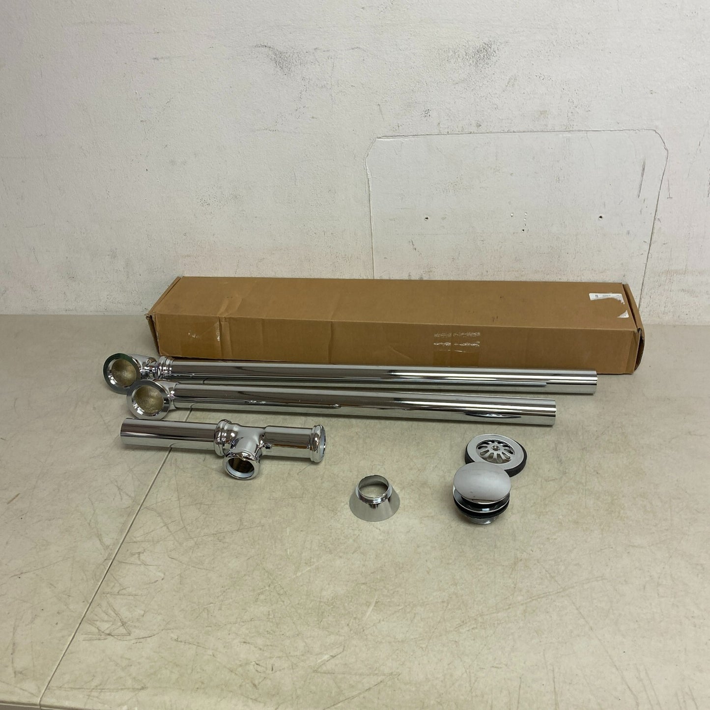 Signature Hardware 1-1/2" Tub Drain with Ball Swivel Overflow, 30" Overflow, 30"