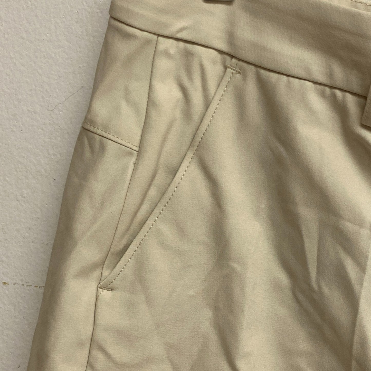 Calia Womens 4 in Tailored Chino Short Light Sand Solid Summer WCG14008