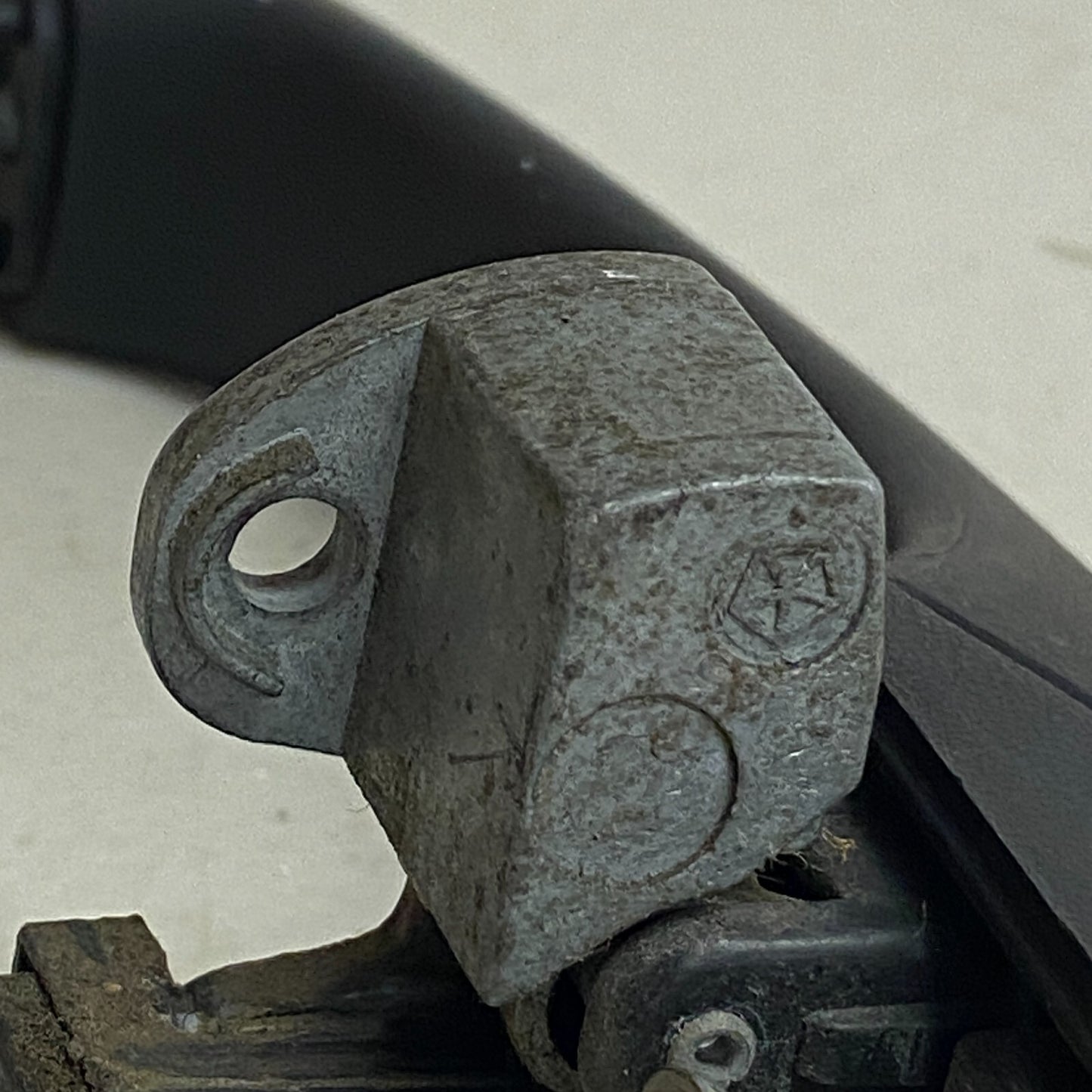 2008-2013 DODGE JOURNEY FRONT OR REAR PASSENGER SIDE EXTERIOR DOOR HANDLE OEM