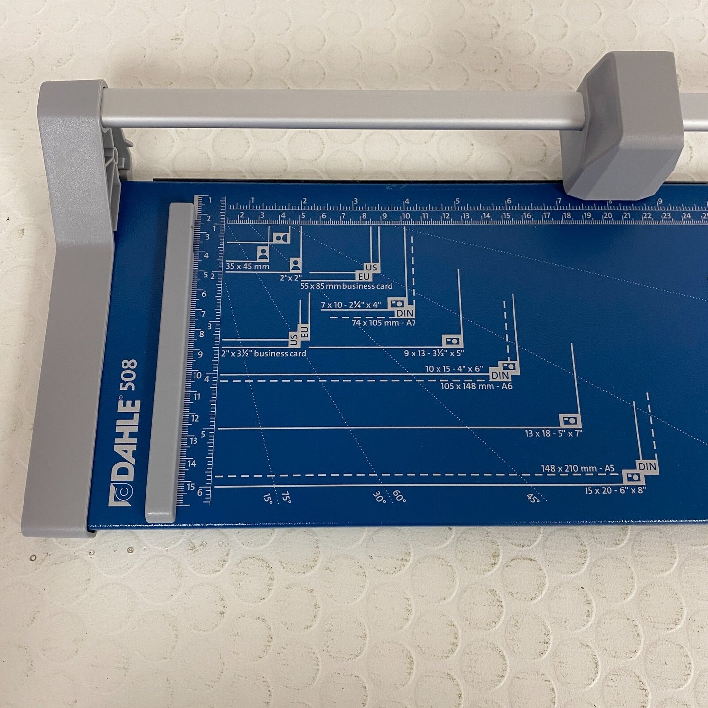 Dahle 508 Personal Rotary Trimmer 18″ Cut Length Self-Sharpening Auto Clamp