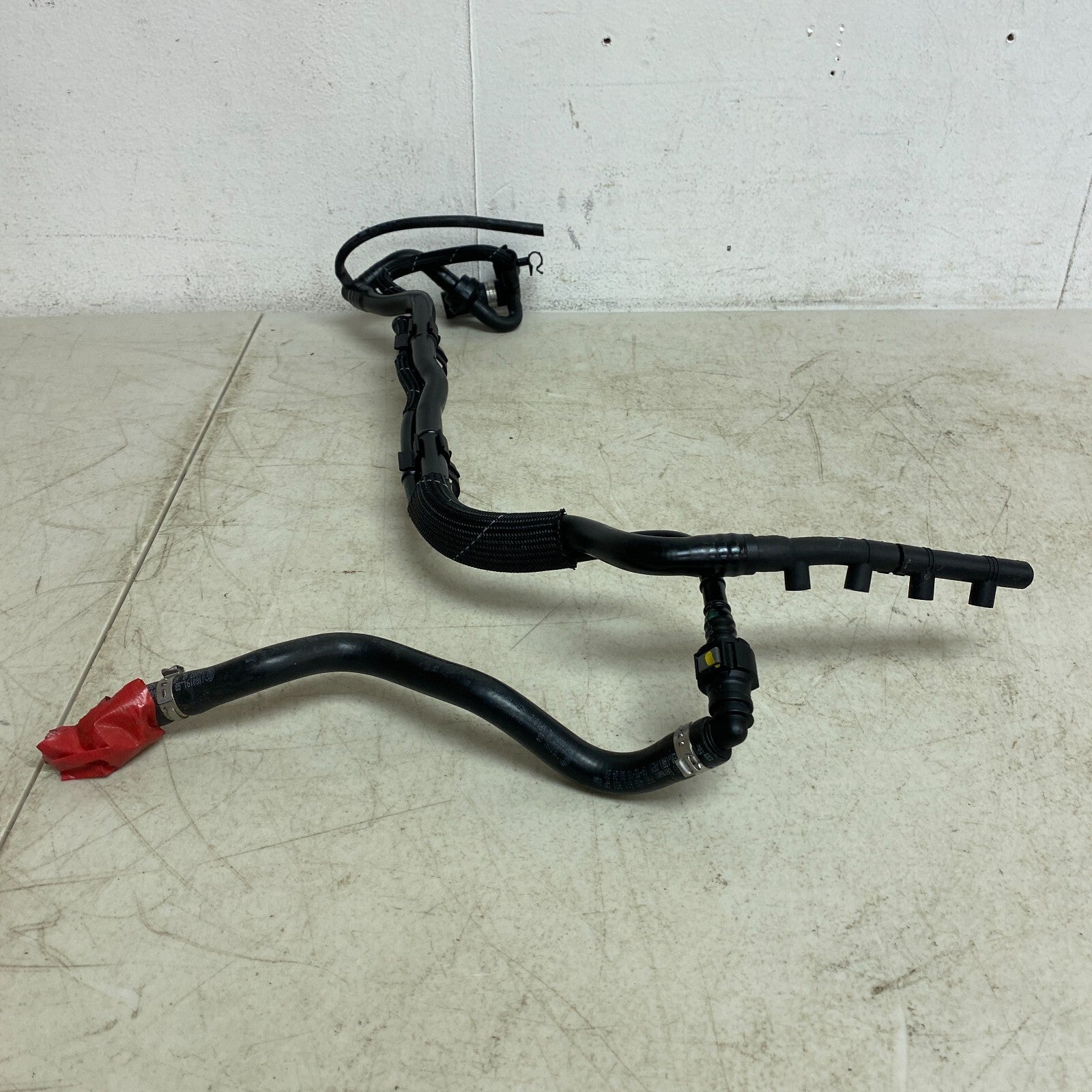 AUDI A4 B8 VACUUM HOSE PIPE 06E133773BE ORIGINAL