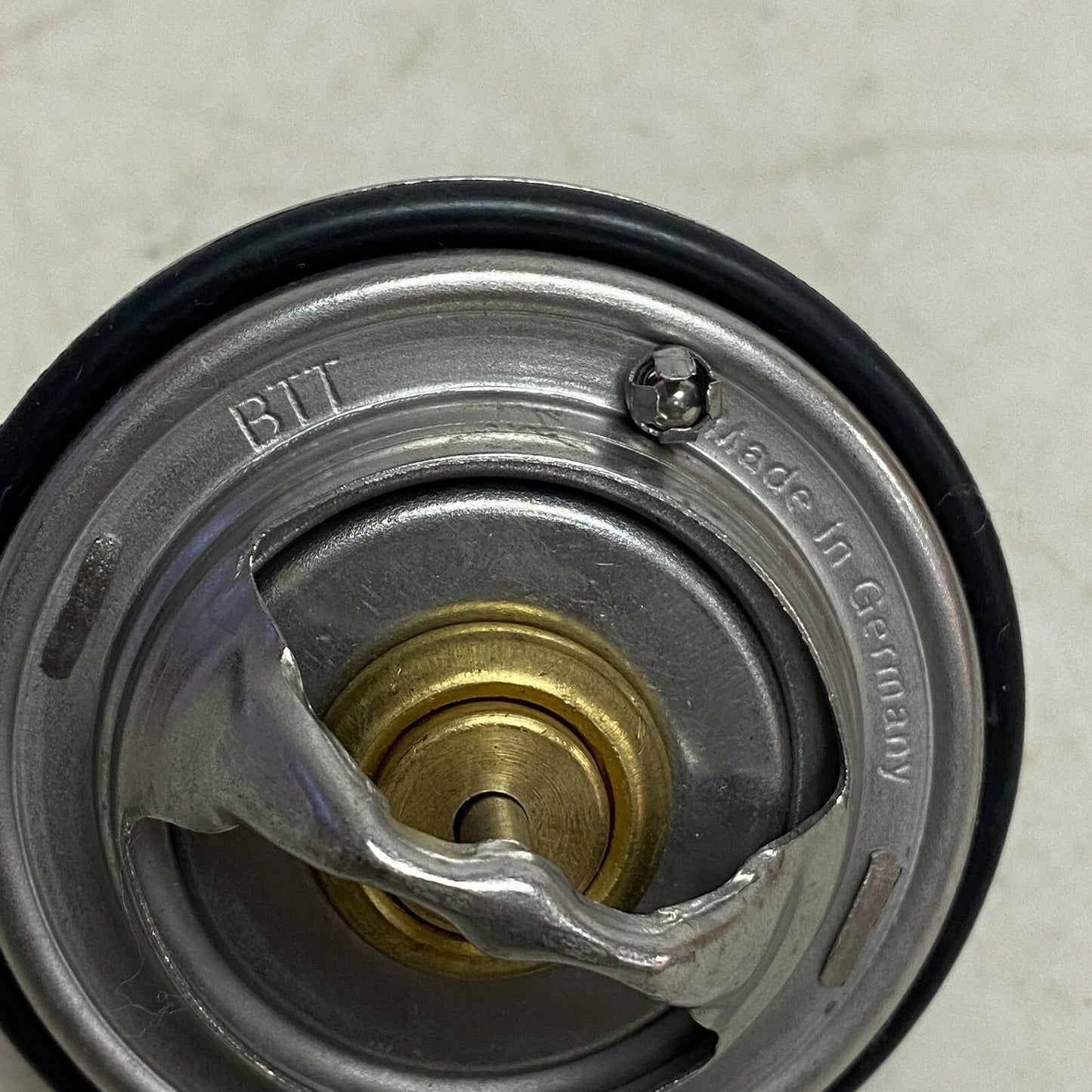 Coolant Thermostat fits VW TOUAREG 7L 3.6 05 to 10 077121113C 077121113D Apec