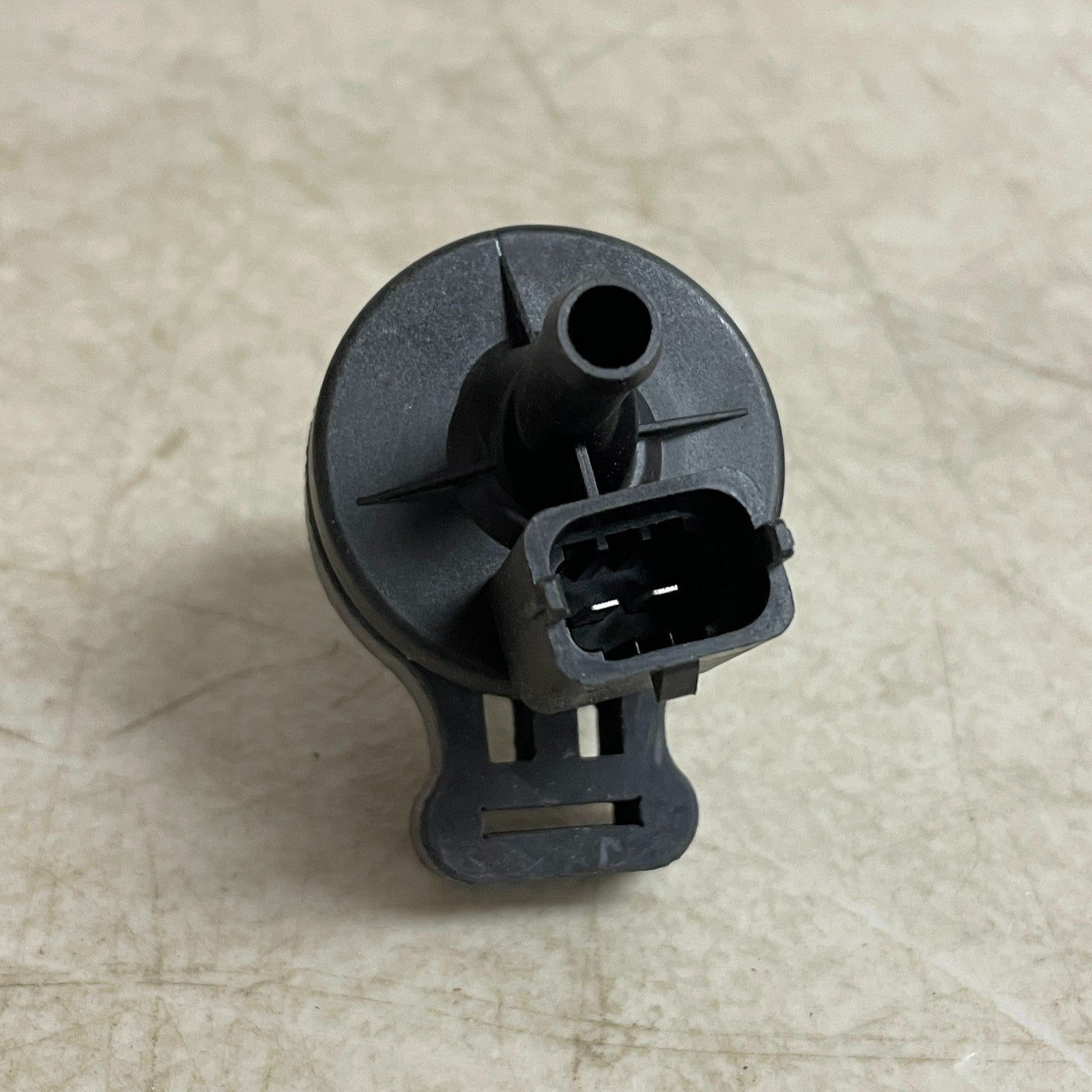 Carquest Vapor Canister Purge Solenoid Mazda 6 2004–2005 CPC1224