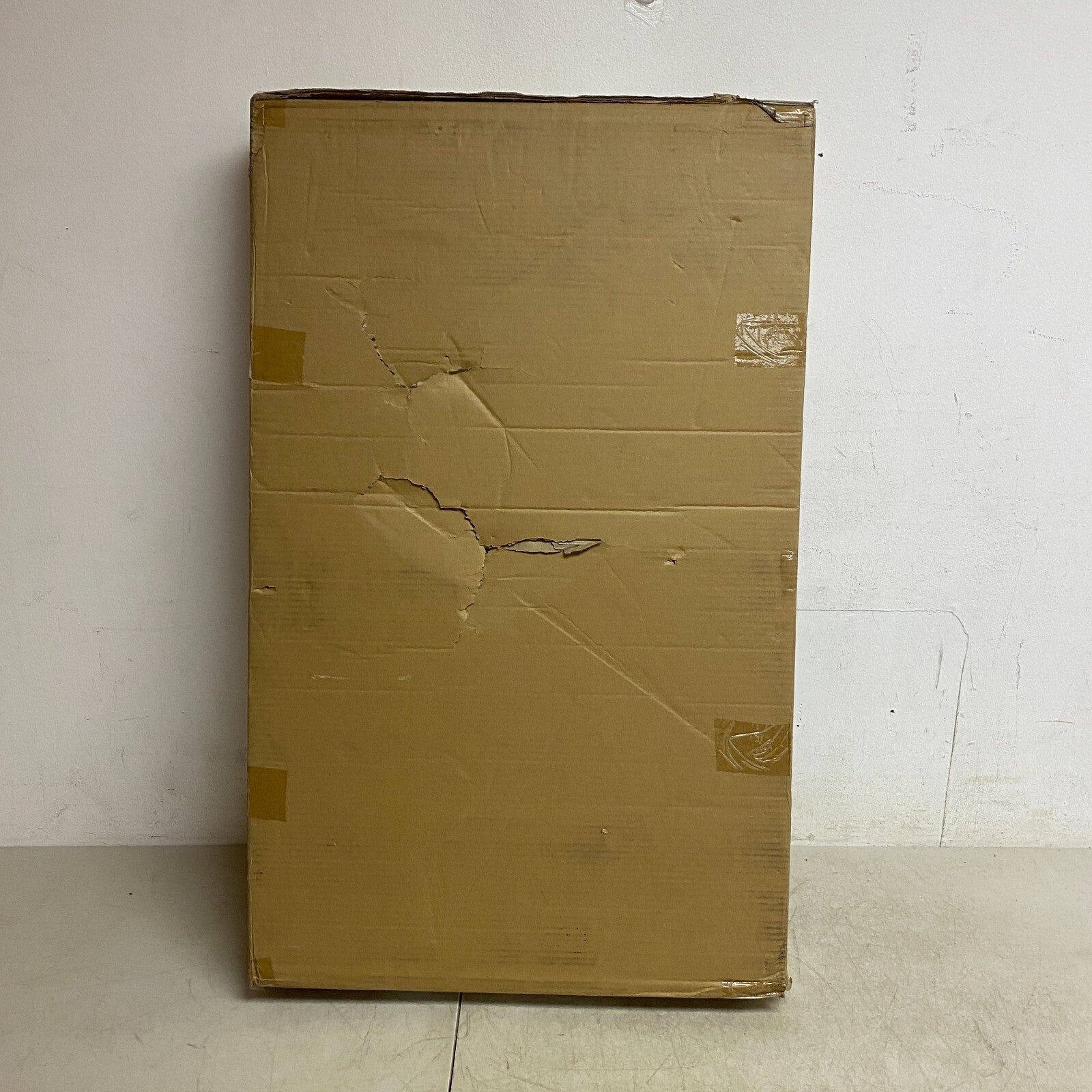 Signature Hardware 18" SH66218040SG  Faysel Oval Lighted Mirror - Satin Gold