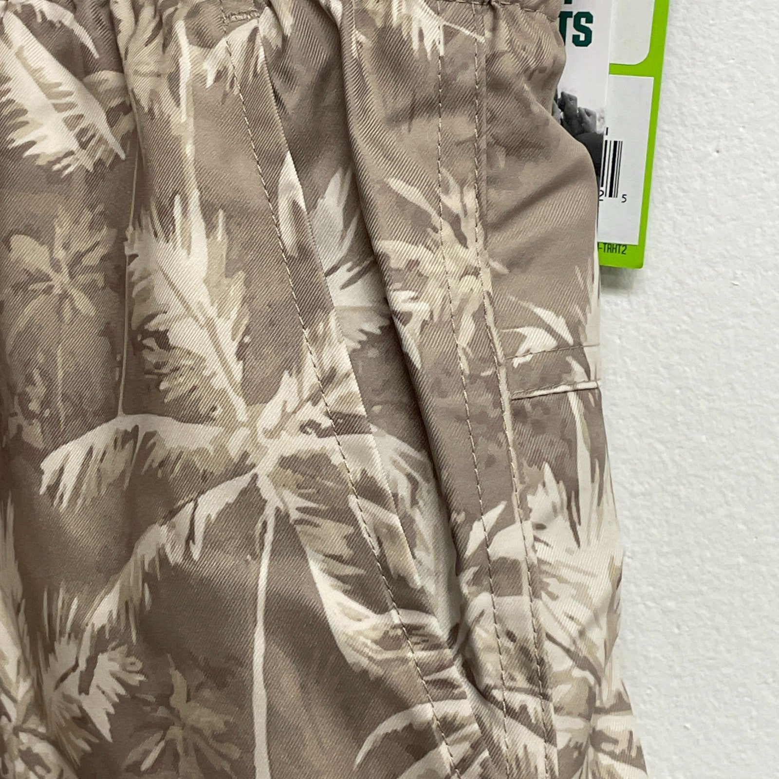 DSG Menâs 6" Rec Shorts Beachside Khaki Lightweight Active Wear DAM12111PRTX