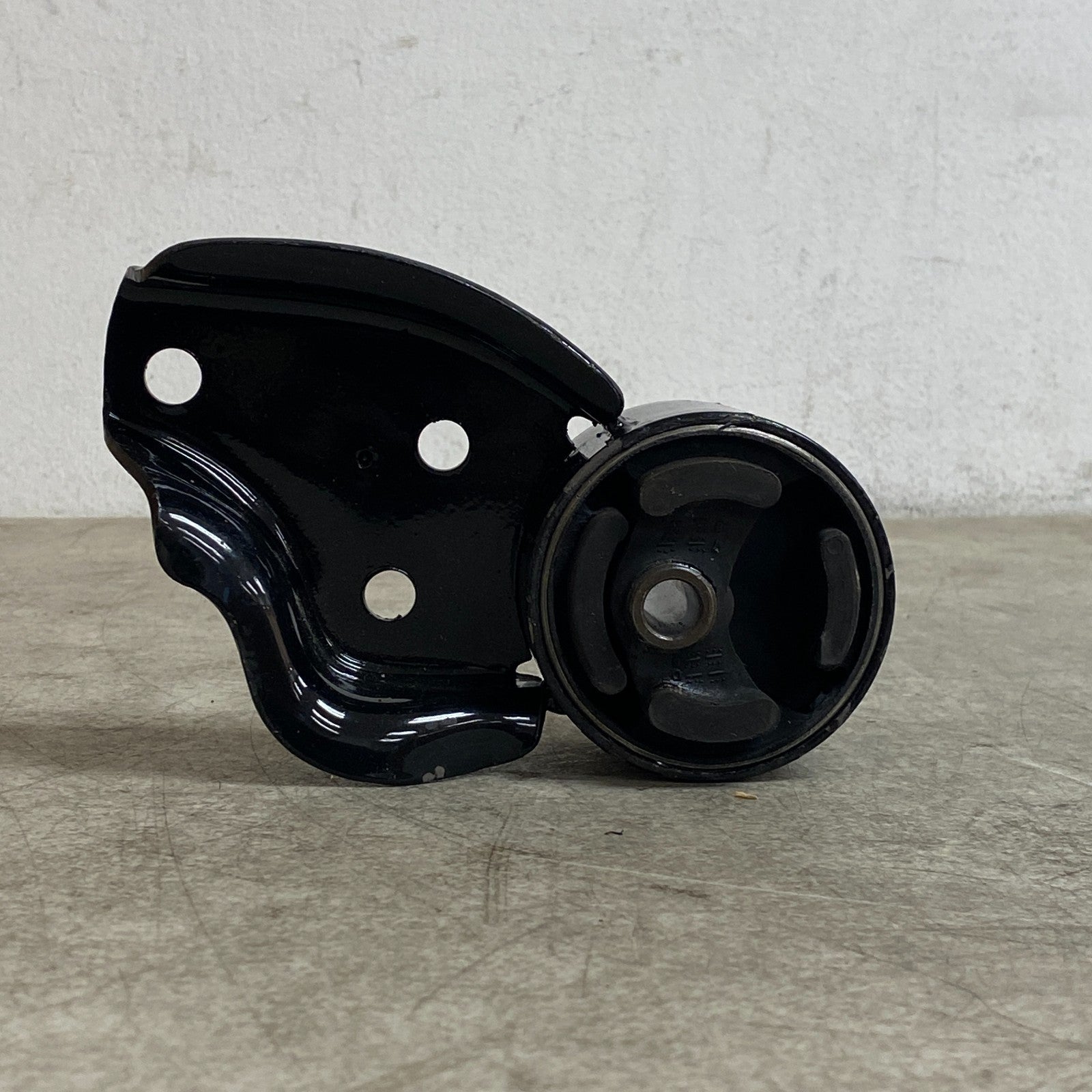 BECK/ARNLEY 104-0933 Engine Mount Left fits Nissan Pulsar Sentra 1.6L 1982-1986