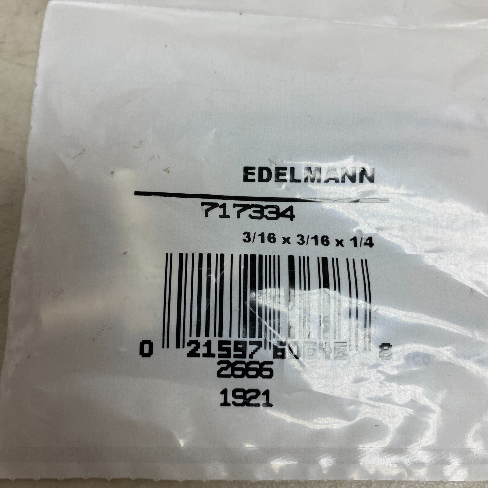 Edelmann 717334 Plastic Vacuum Tee Fitting 3/16″ × 3/16″ × 1/4″