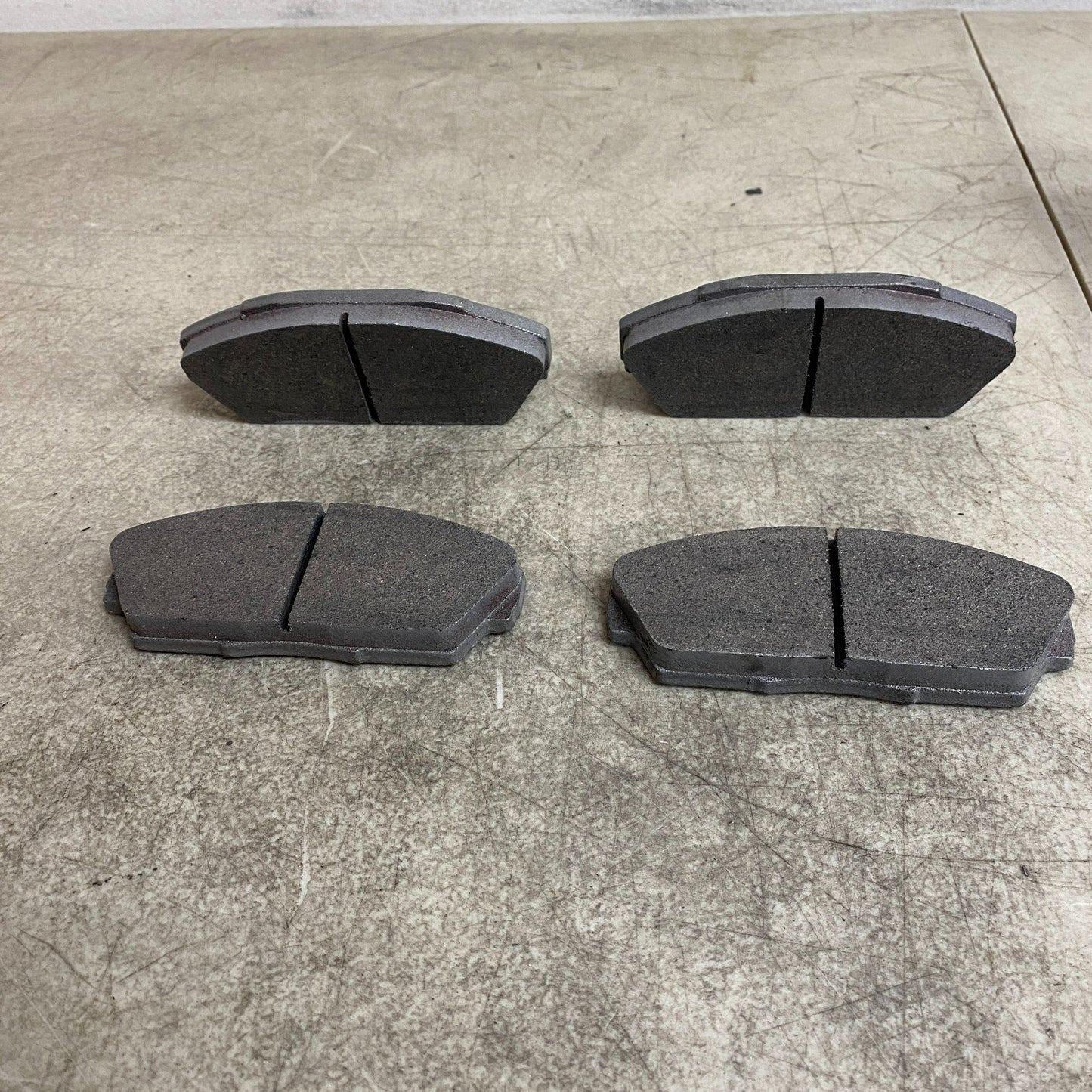 Wagner MX409 Brake Pads ThermoQuiet Semi-Metallic Front 1986-1990 Acura Legend
