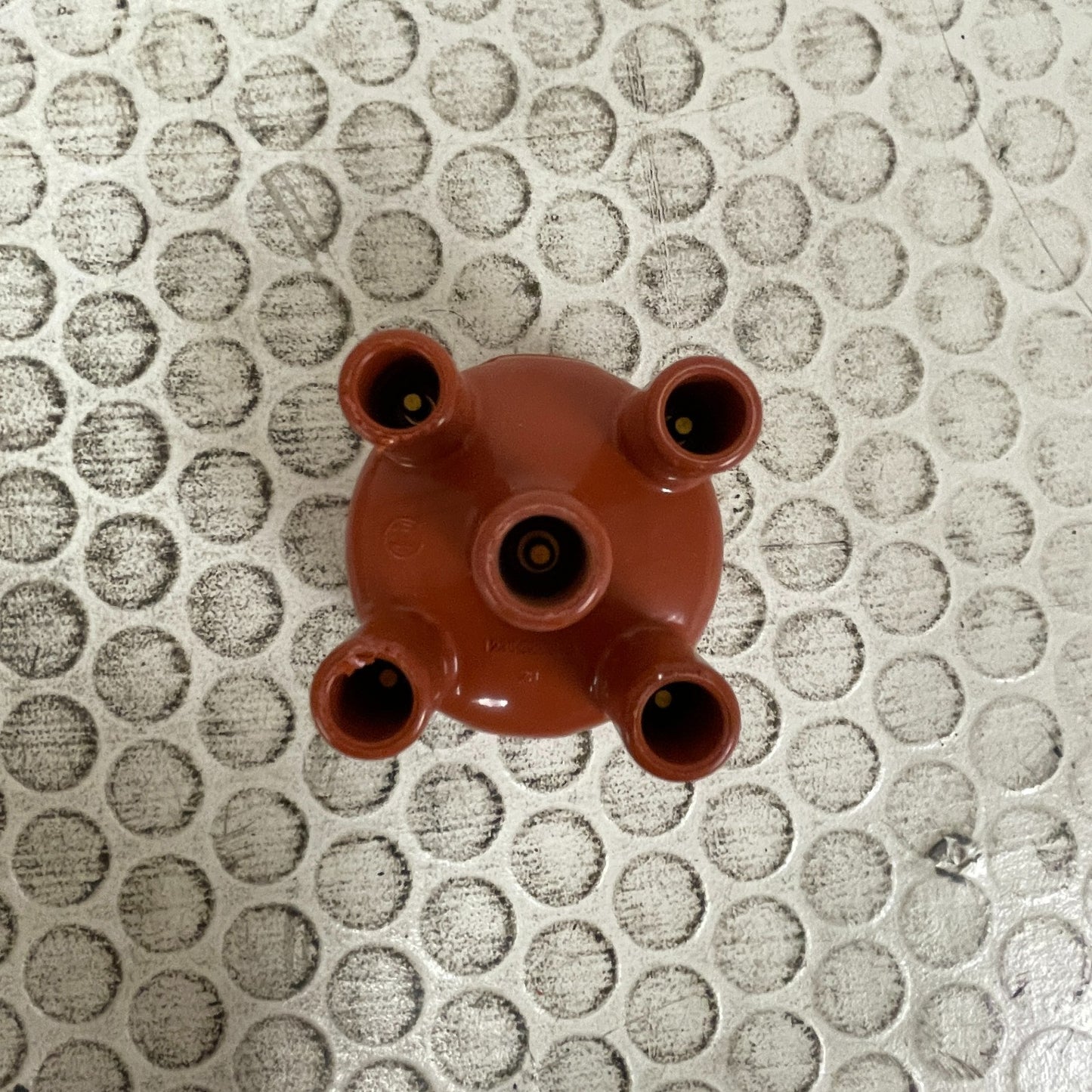 Bosch 1235522370 Distributor Cap 4-Cylinder VW Jetta Golf Passat BMW E30