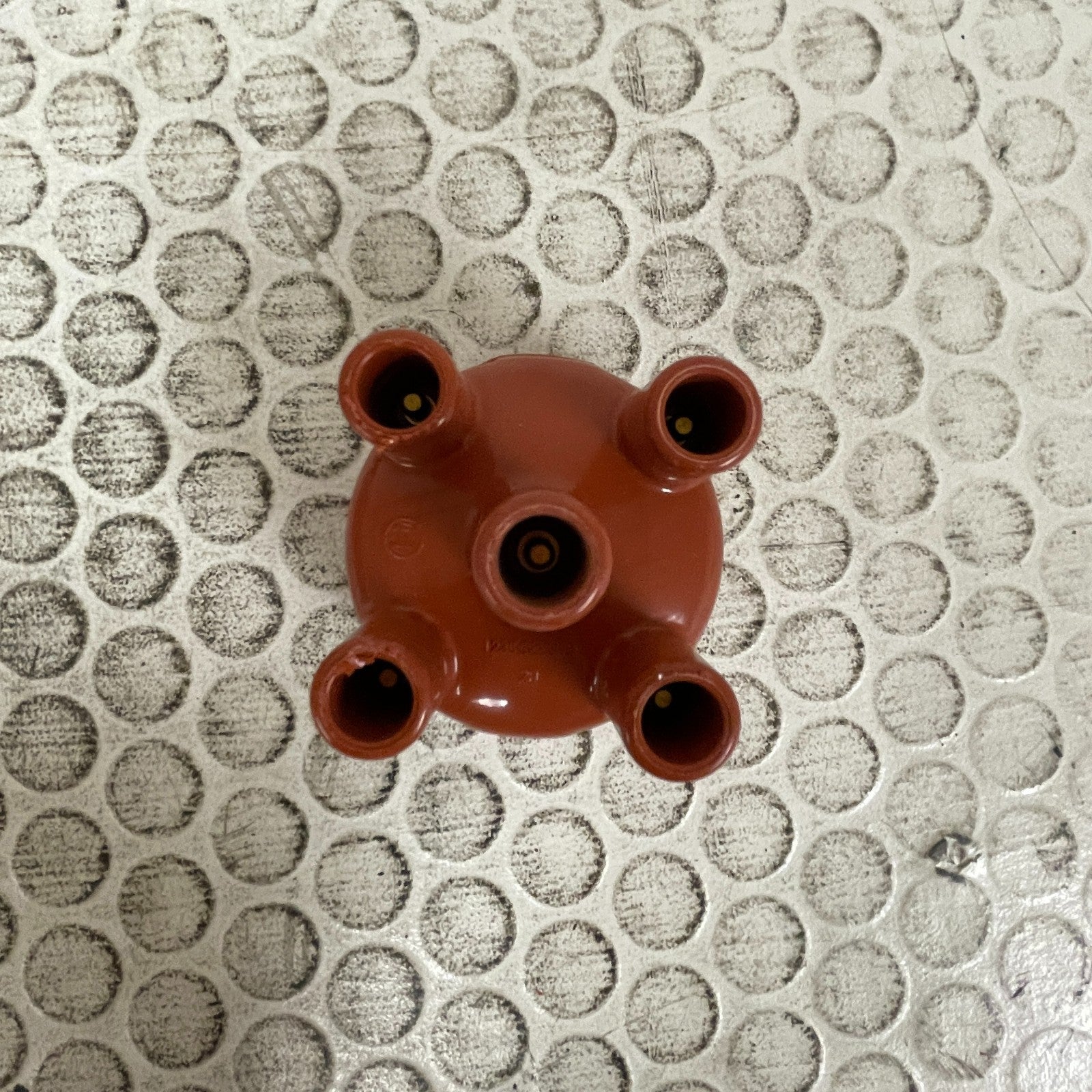 Bosch 1235522370 Distributor Cap 4-Cylinder VW Jetta Golf Passat BMW E30