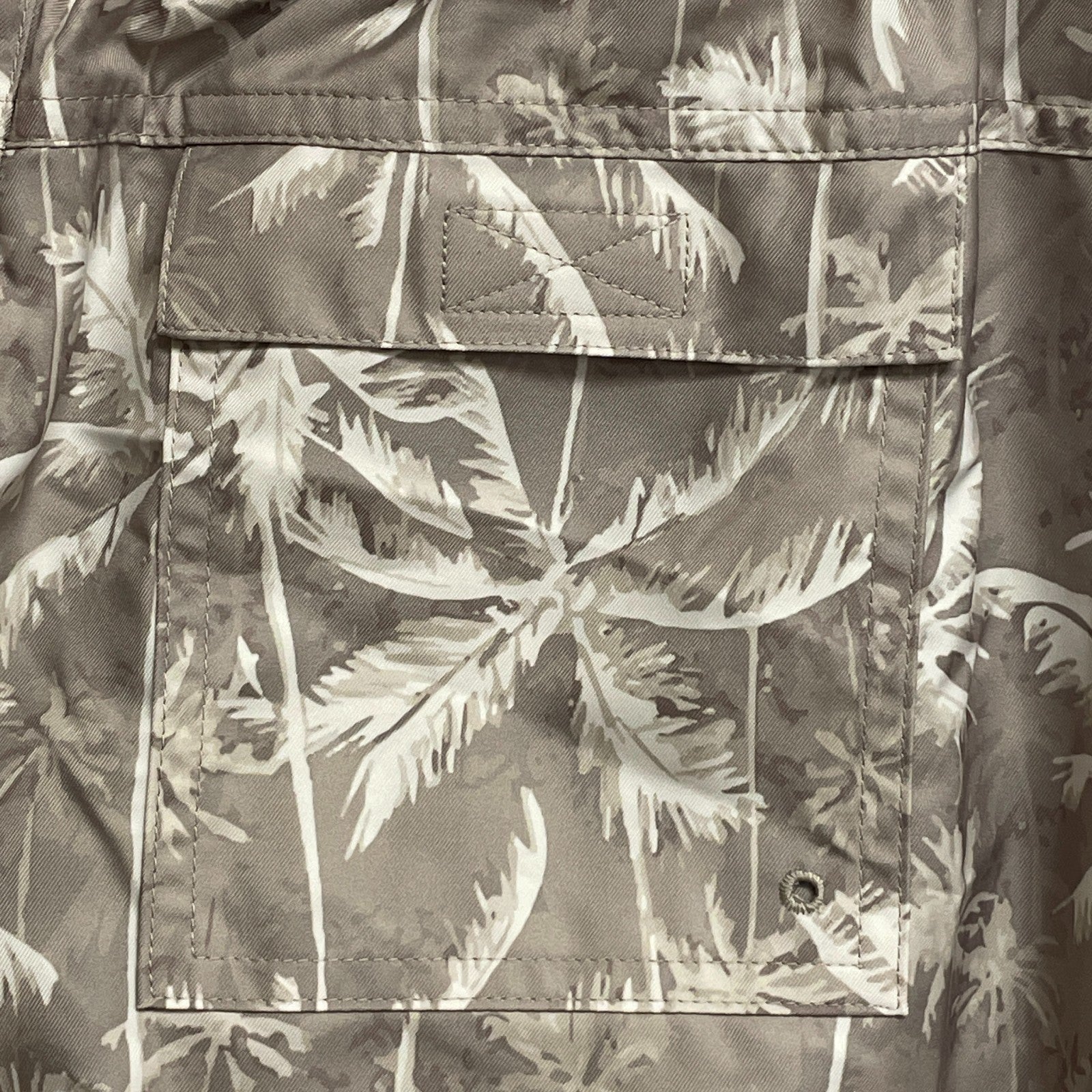 DSG Menâs 6" Rec Shorts Beachside Khaki Lightweight Active Wear DAM12111PRTX