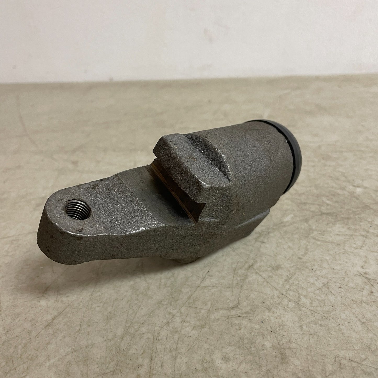 Carquest Wearever Drum Brake Wheel Cylinder 1-1/8" Bore Silver WCA8852