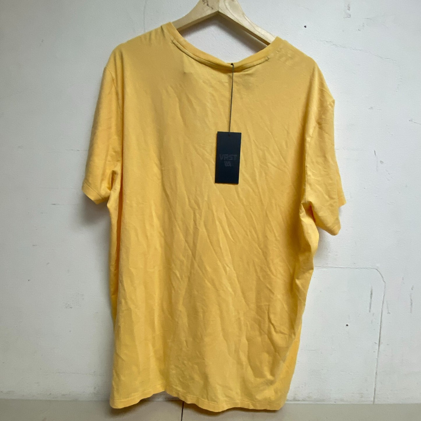 Men's VRST Essential Pocket tee Peachy Melon Crew Neck Short Sleeve MAX100354