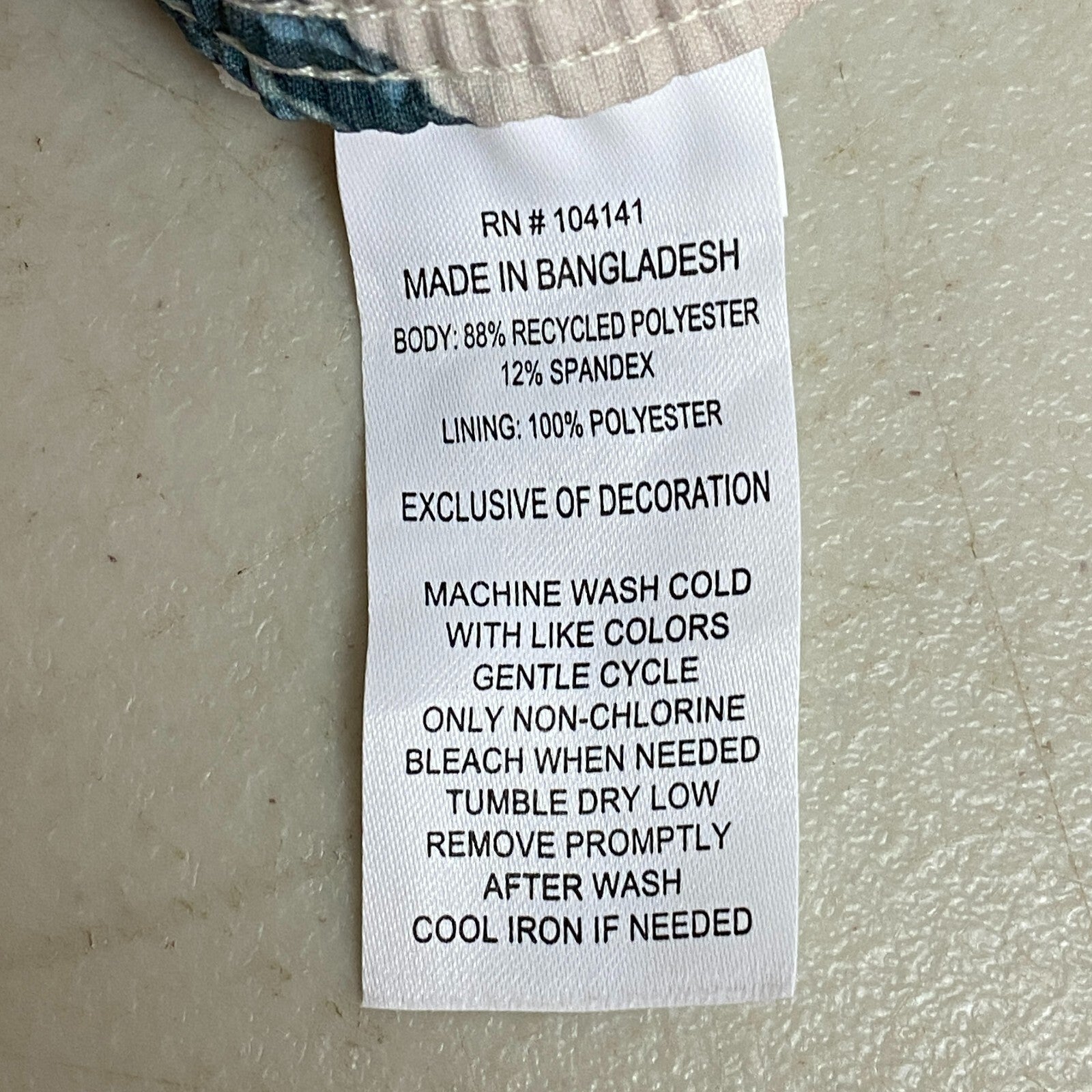 Alpine Design 5 in Menâs Active 5â Pull On Short Painted Jungle Print ADM138