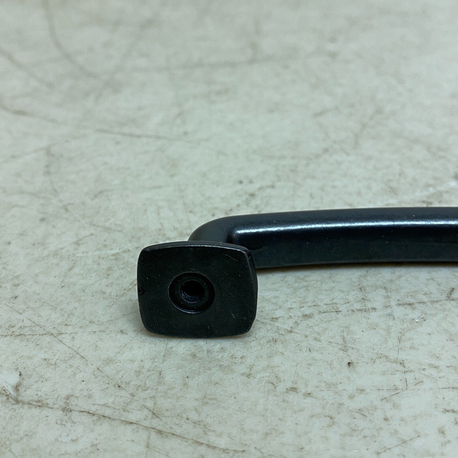 Hardware Resources 1- 3-3/4" (96 mm) Center to Center Soft Square Bold Cabinet..