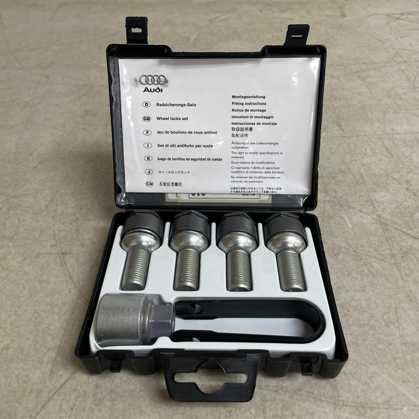 Audi Anti Theft Wheel Bolts Set with Key Chrome Silver 8P0071455