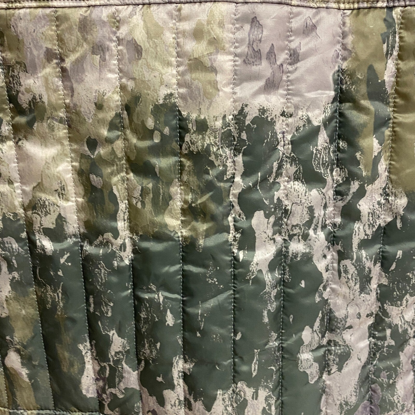 Alpine Design Mens Insulated Vest Print Sycamore Tree Moss ADM22493P BRAND NEW