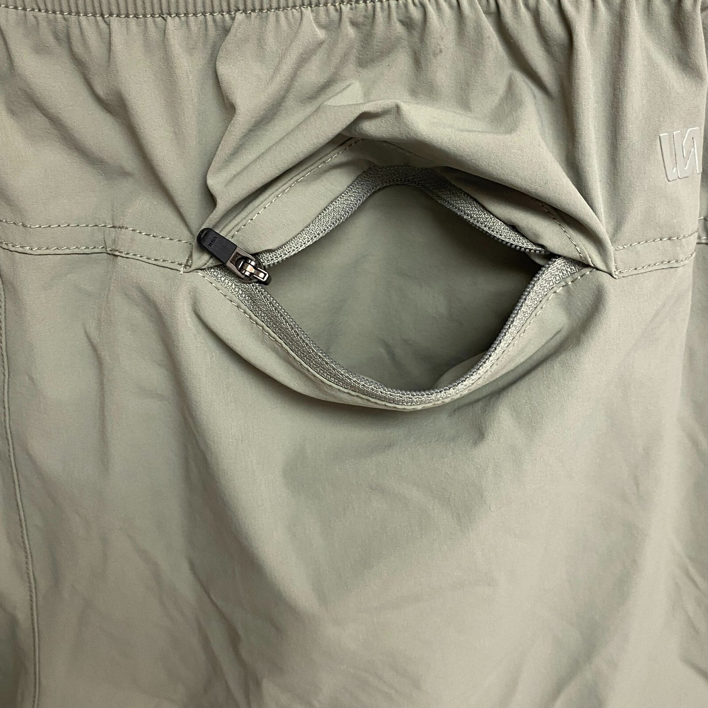 VRST Men's 5'' Inseam Everyday Short 2022 Earl Grey MAX100415 Summer Trendy