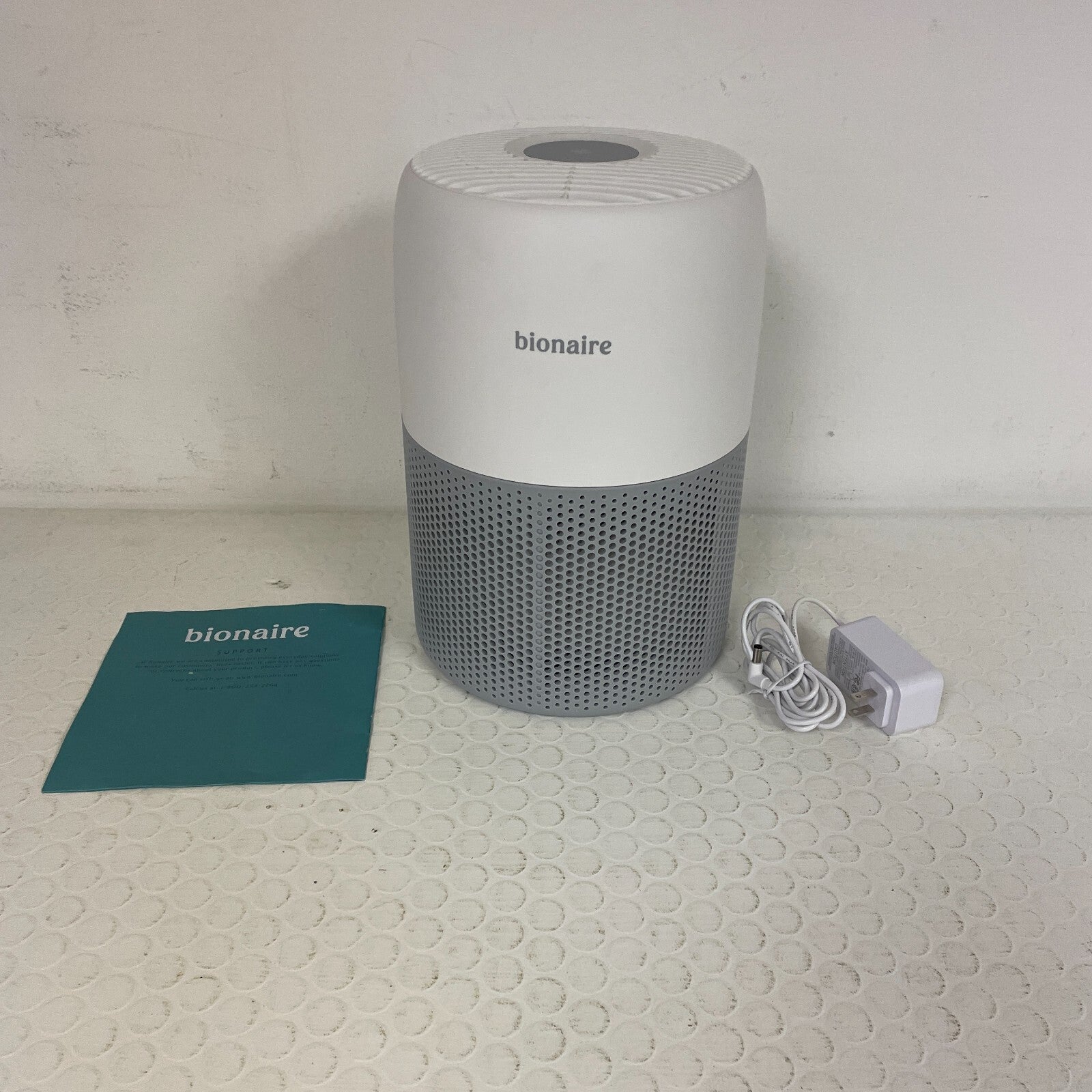 Bionaire CleanAir Mini True HEPA Air Purifier  Up to 450 sq ft White BAP9360W