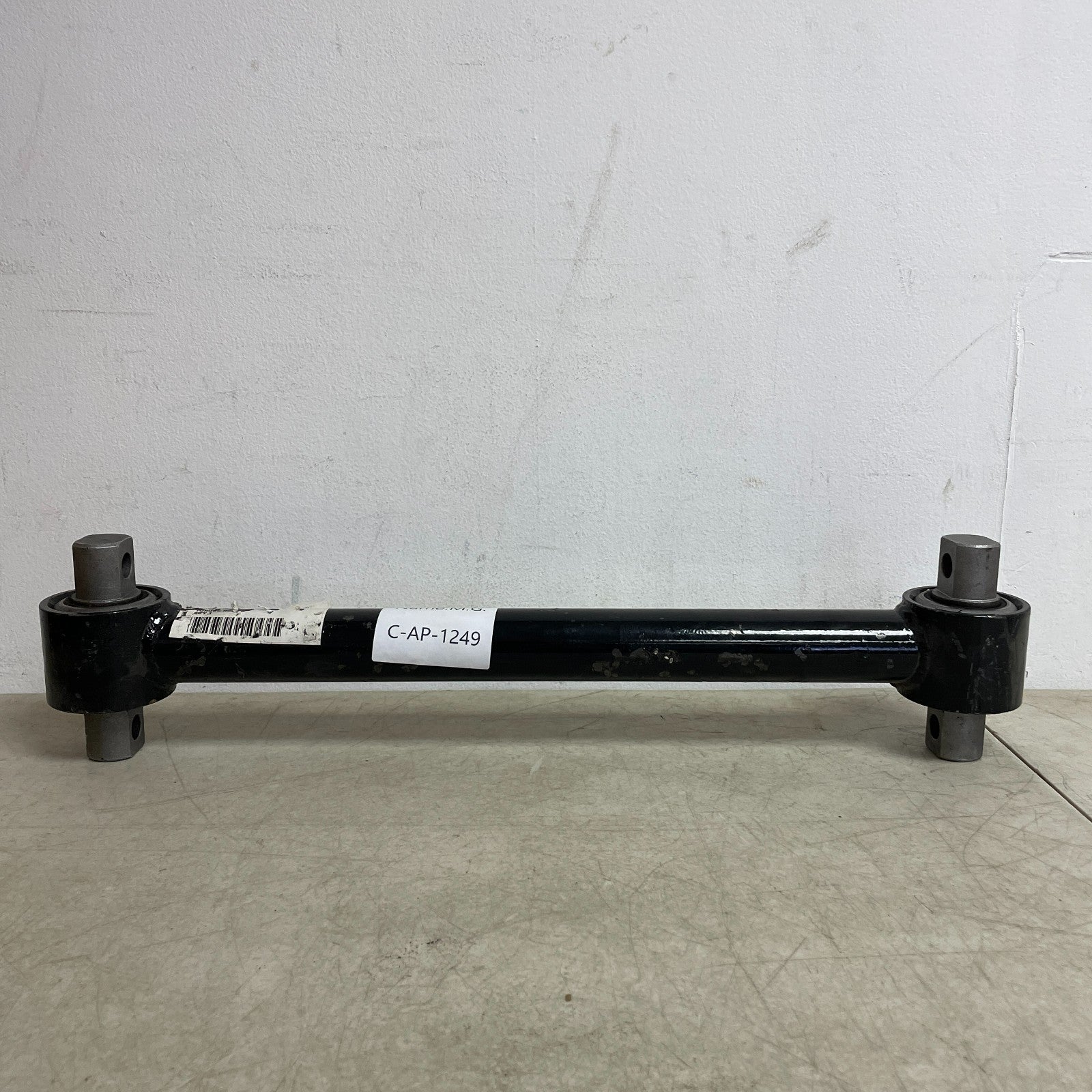 Automann TMR531 22.01" Torque Rod Volvo Air Ride 1-9/16" Shaft