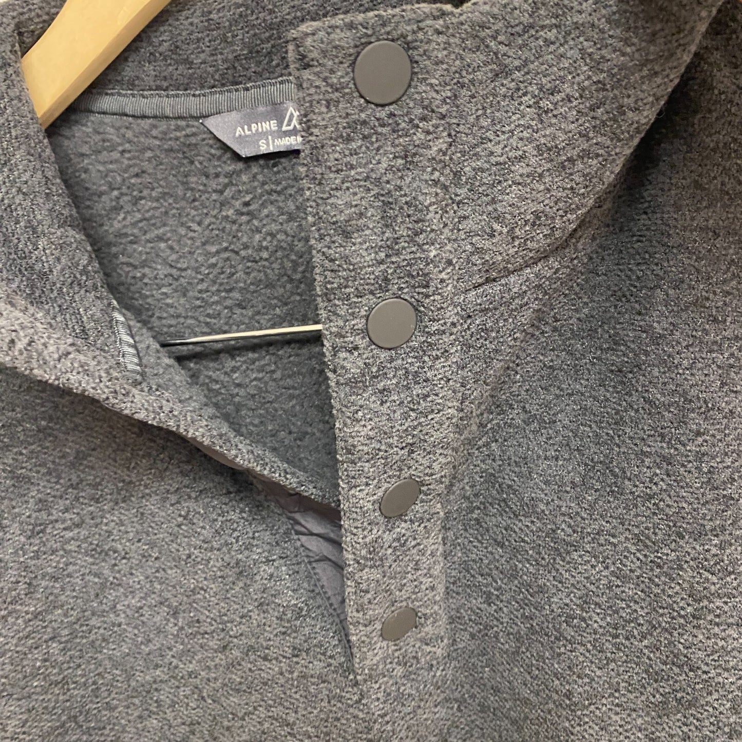 Alpine Design Men's Retreat QTR Snap Fleece Pure Black Heather ADM23603 New