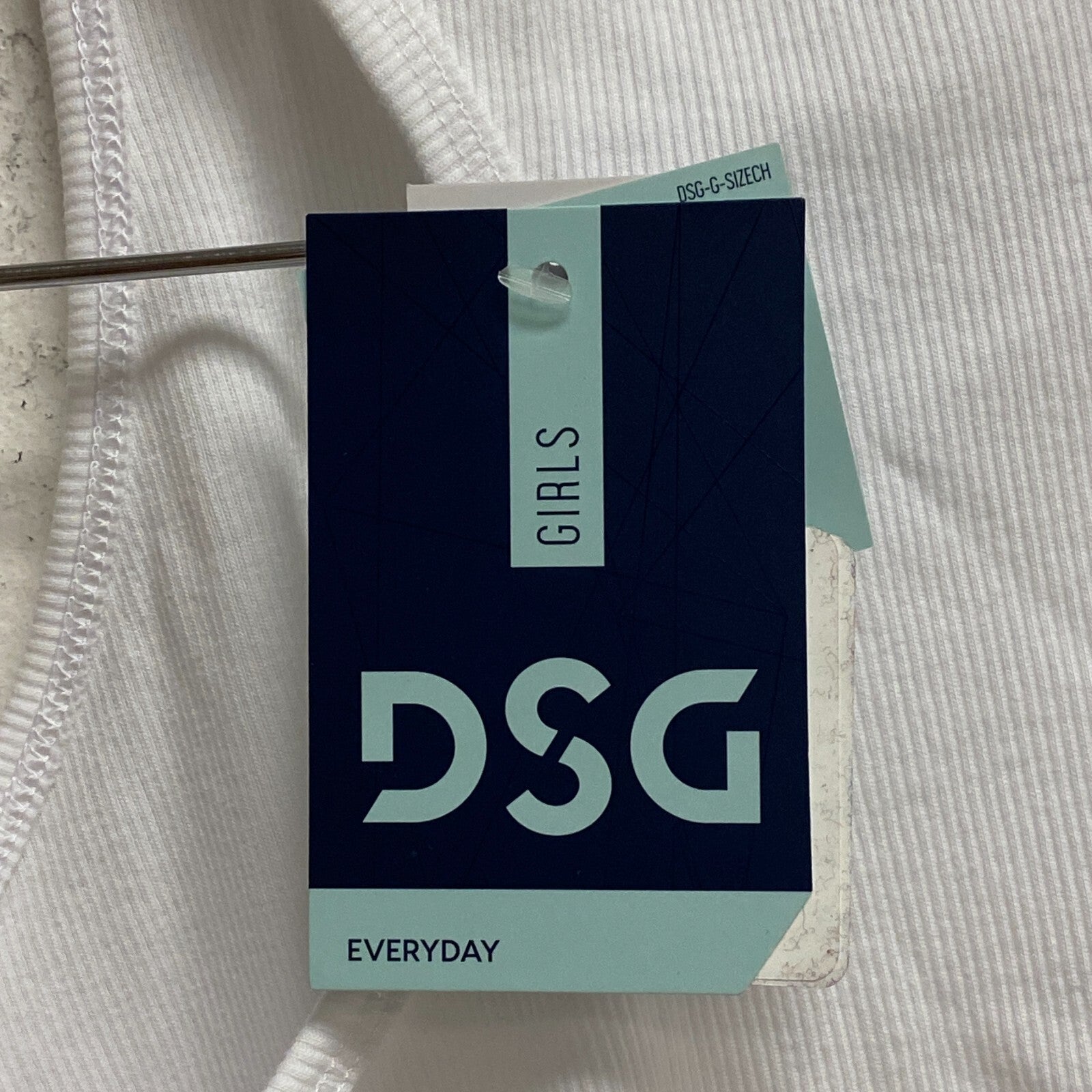 DSG Girls Everyday Cute Cotton Rib Tank Scoop Neck Pure White DAG13117 New