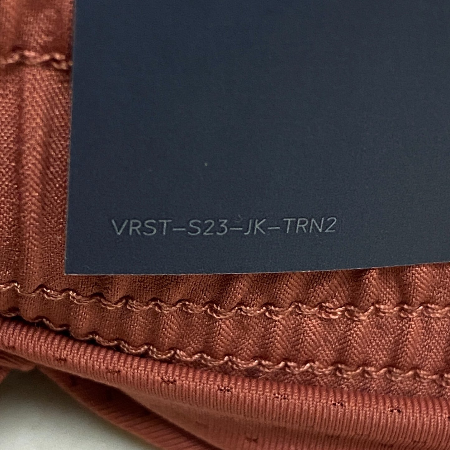 VRST Men's 7"  Relaxed Fit For Every Activity All In Short Brick Rust MAX232405