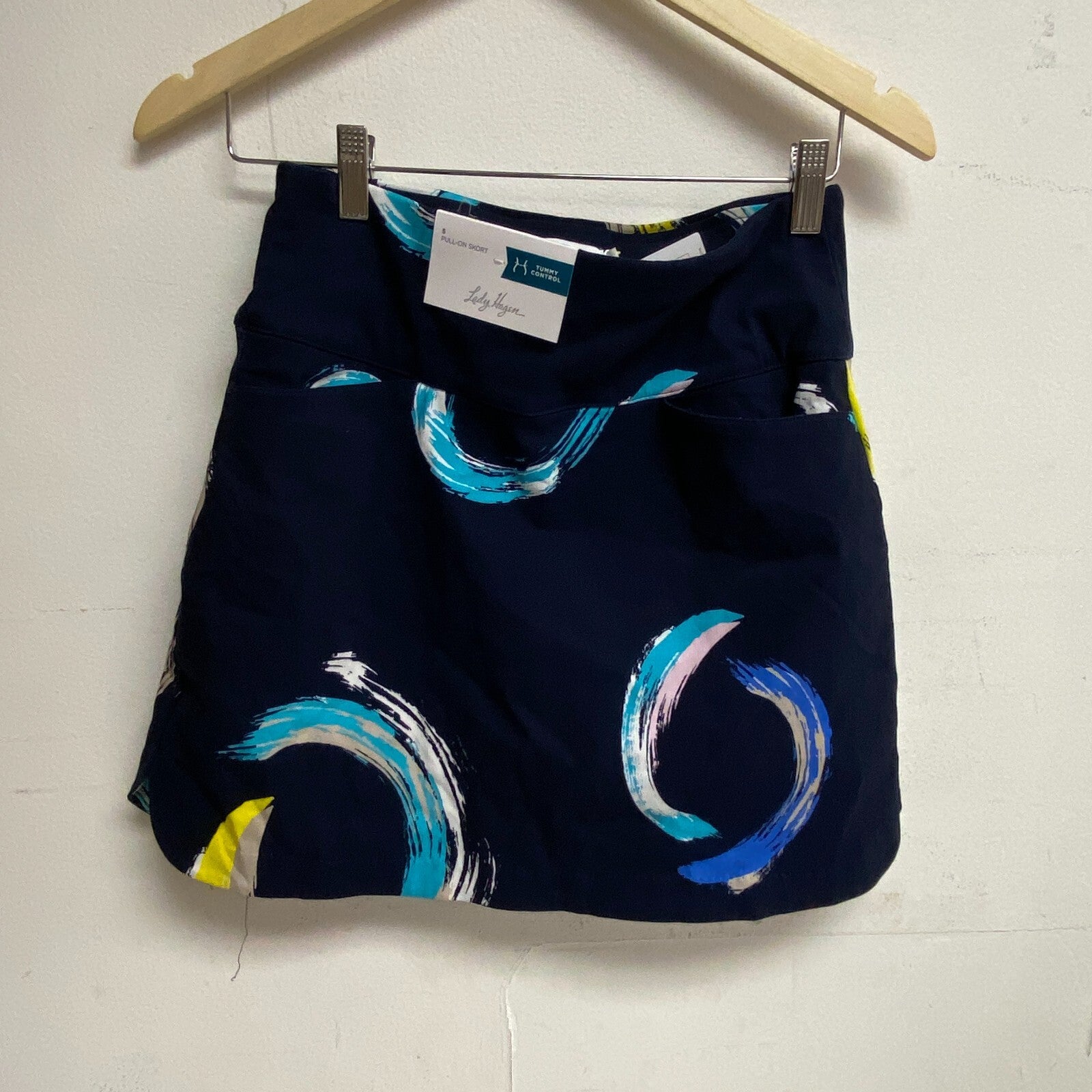 Lady Hagen Womens S 17" Tummy Control Skort Navy Print BRAND NEW