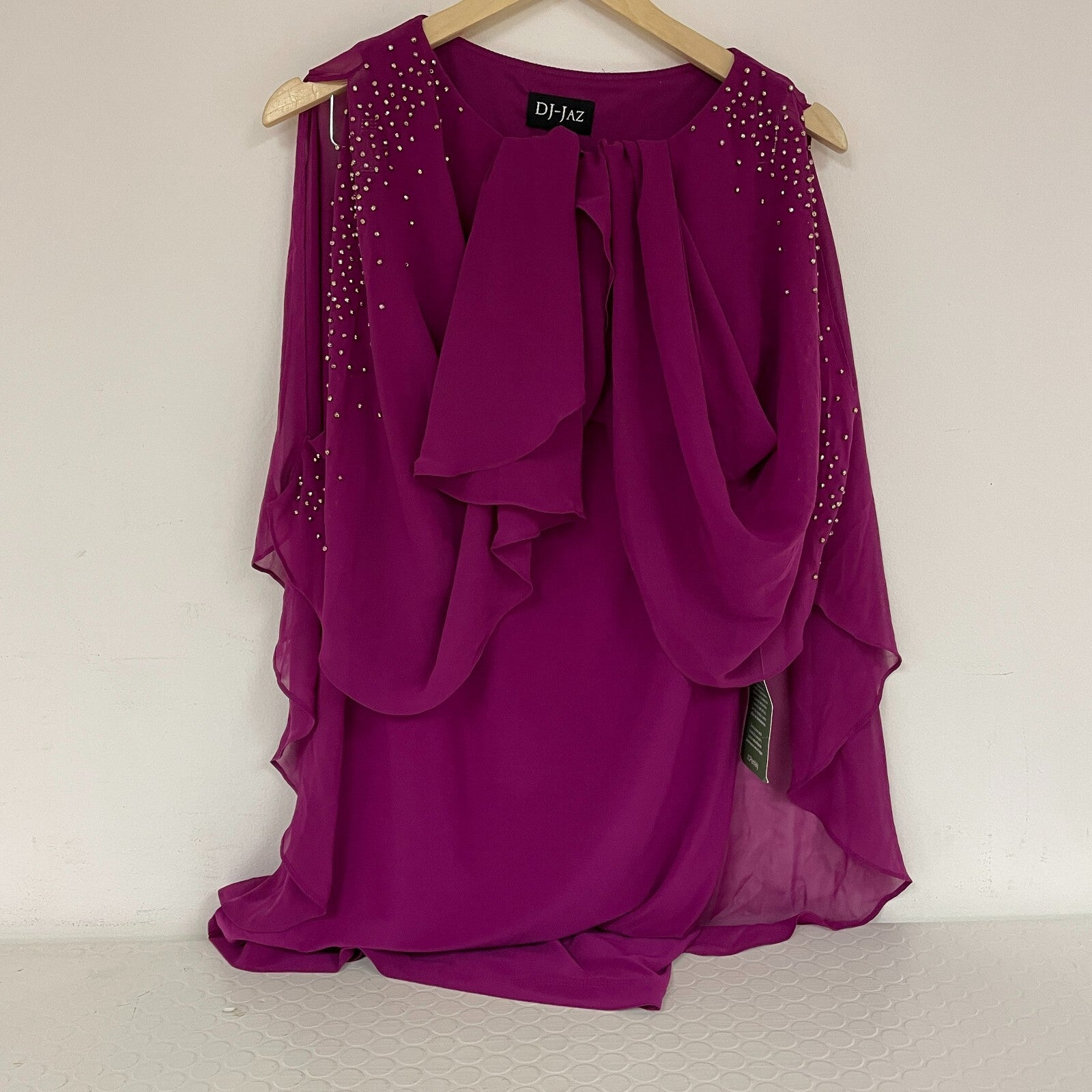 Dj Jaz 3/4 Split Sleeve Embellished Popover Sheath Dress Color: Orchid Size 4