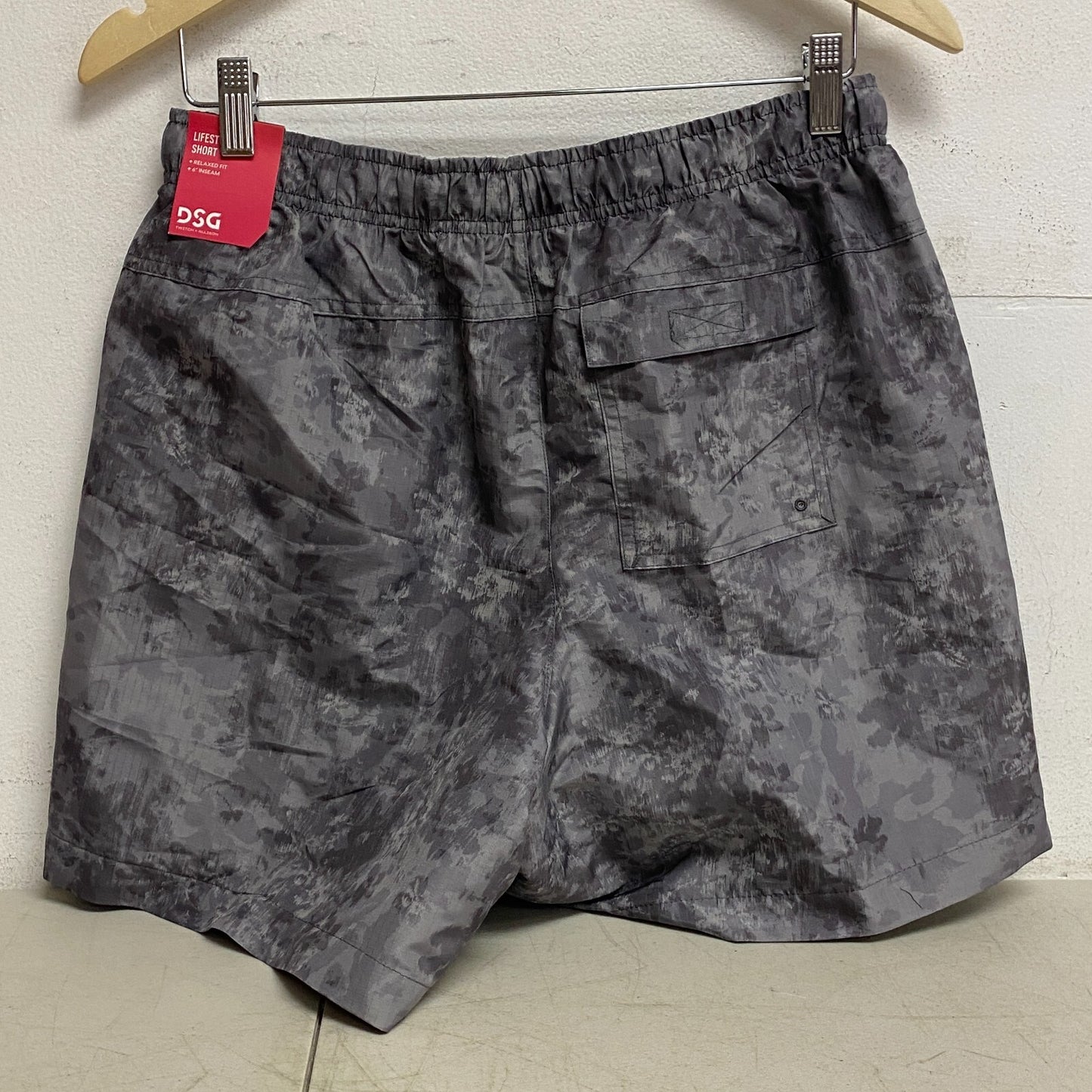 DSG  TWITCH + ALLISON Men's 6â Shorts  Charcoal Blurred Floral BOSSM13131PRT